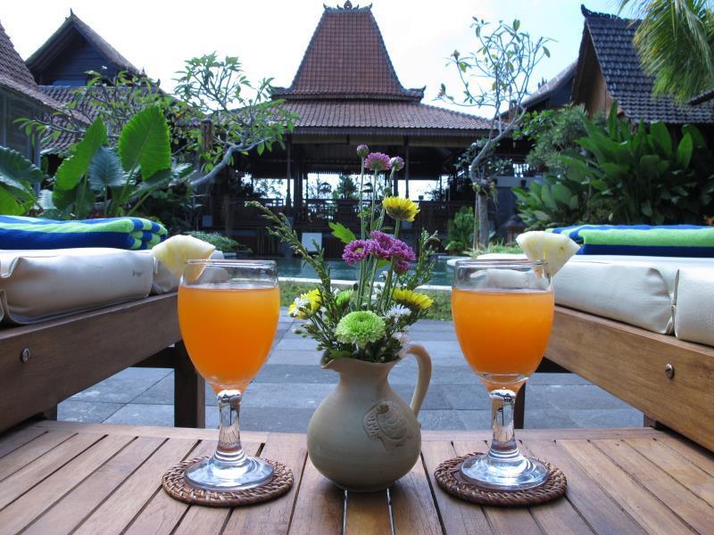 Vista Exterior Kampung Cenik
