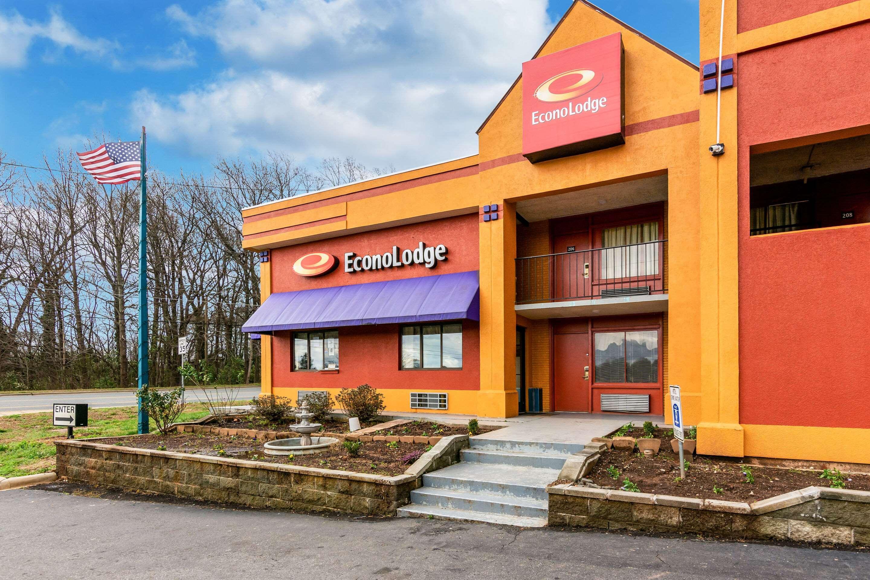 Varios Econo Lodge Charlotte Airport Area