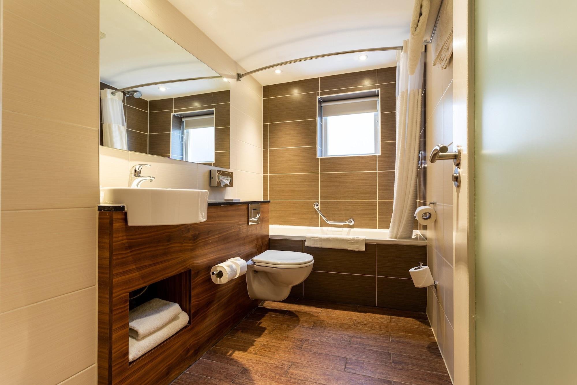 Equipamiento de Habitación Holiday Inn Newcastle Jesmond by IHG
