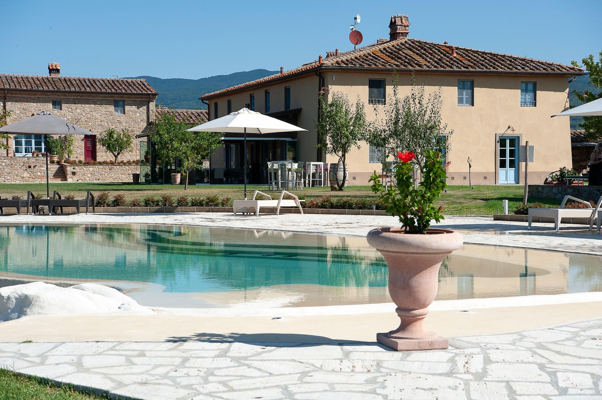 Vista Exterior Tenuta Le Tre Virtù