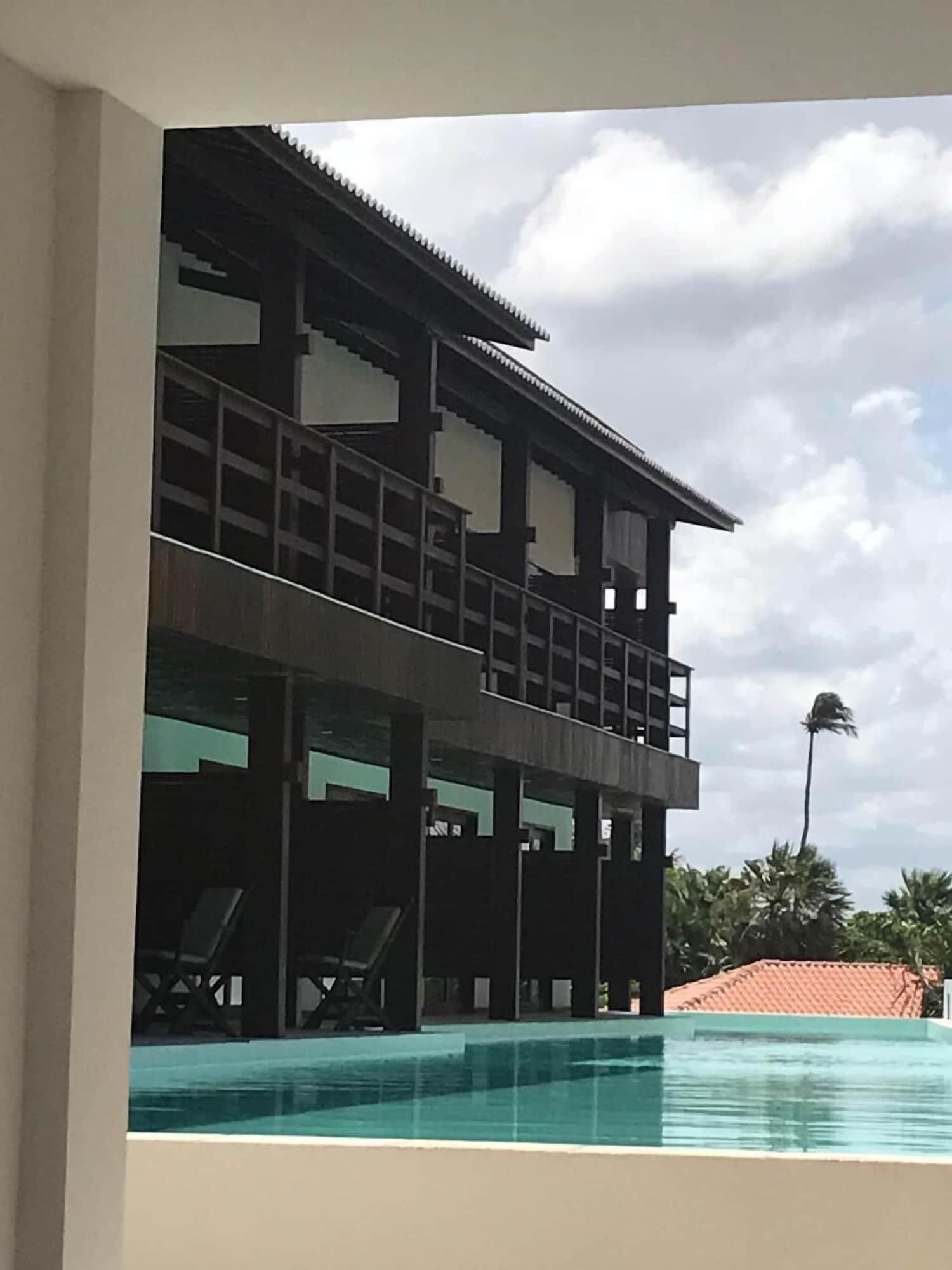 Vista Exterior Rox by Essenza Hotel