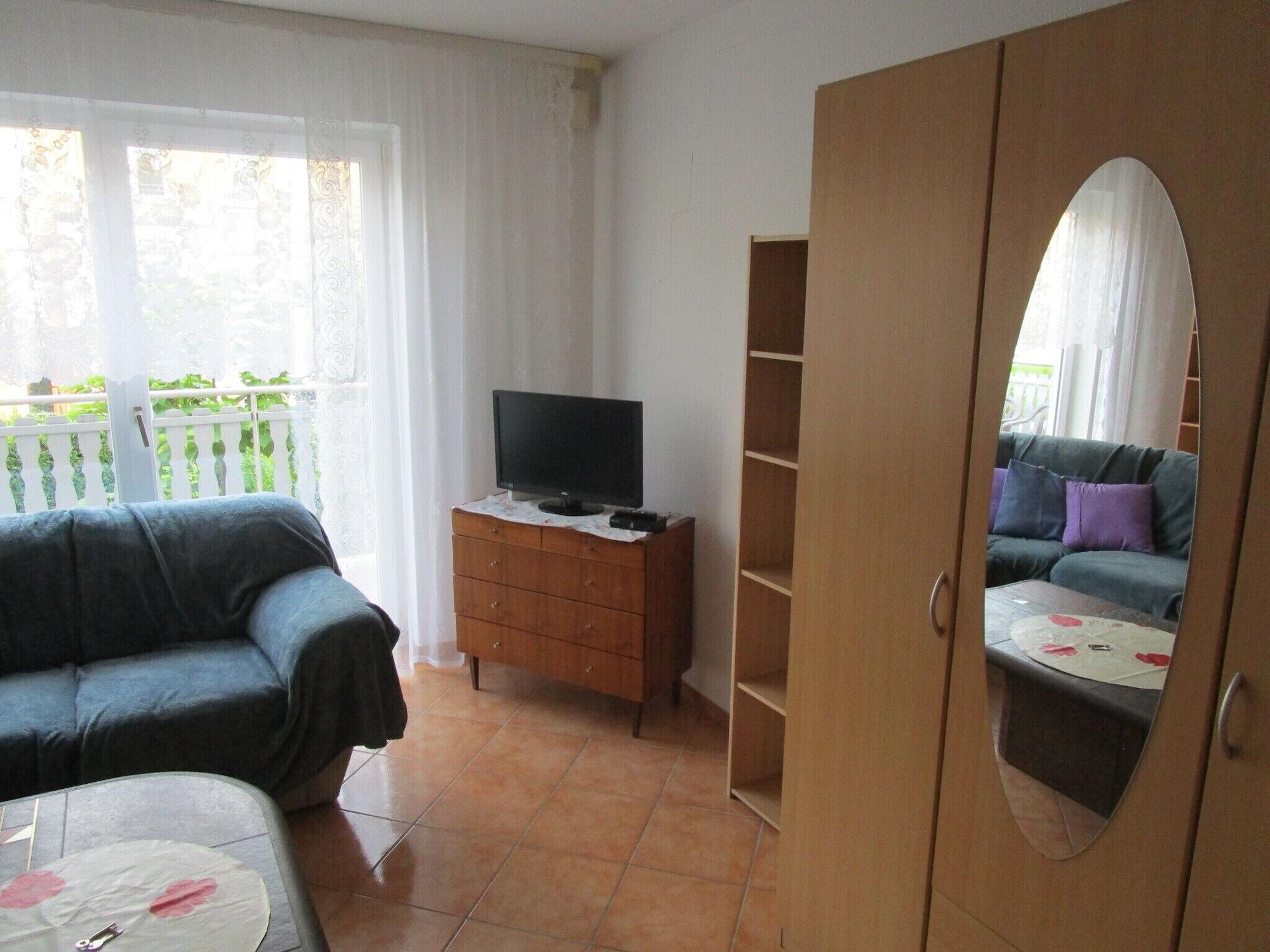 Varios Michael's Apartments