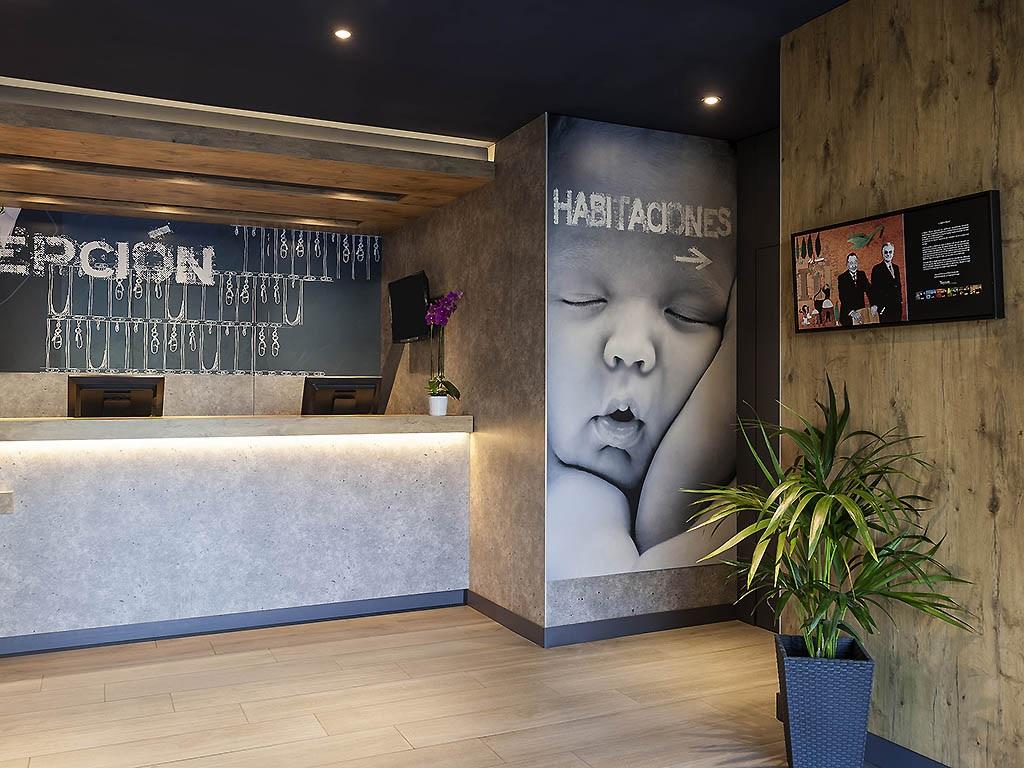 Vista Lobby Ibis Budget Madrid Calle 30