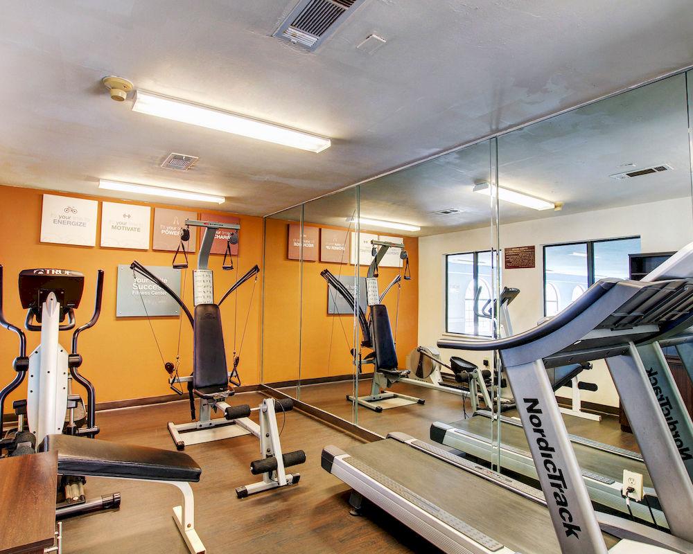 Gimnasio Quality Suites  (Burleson)