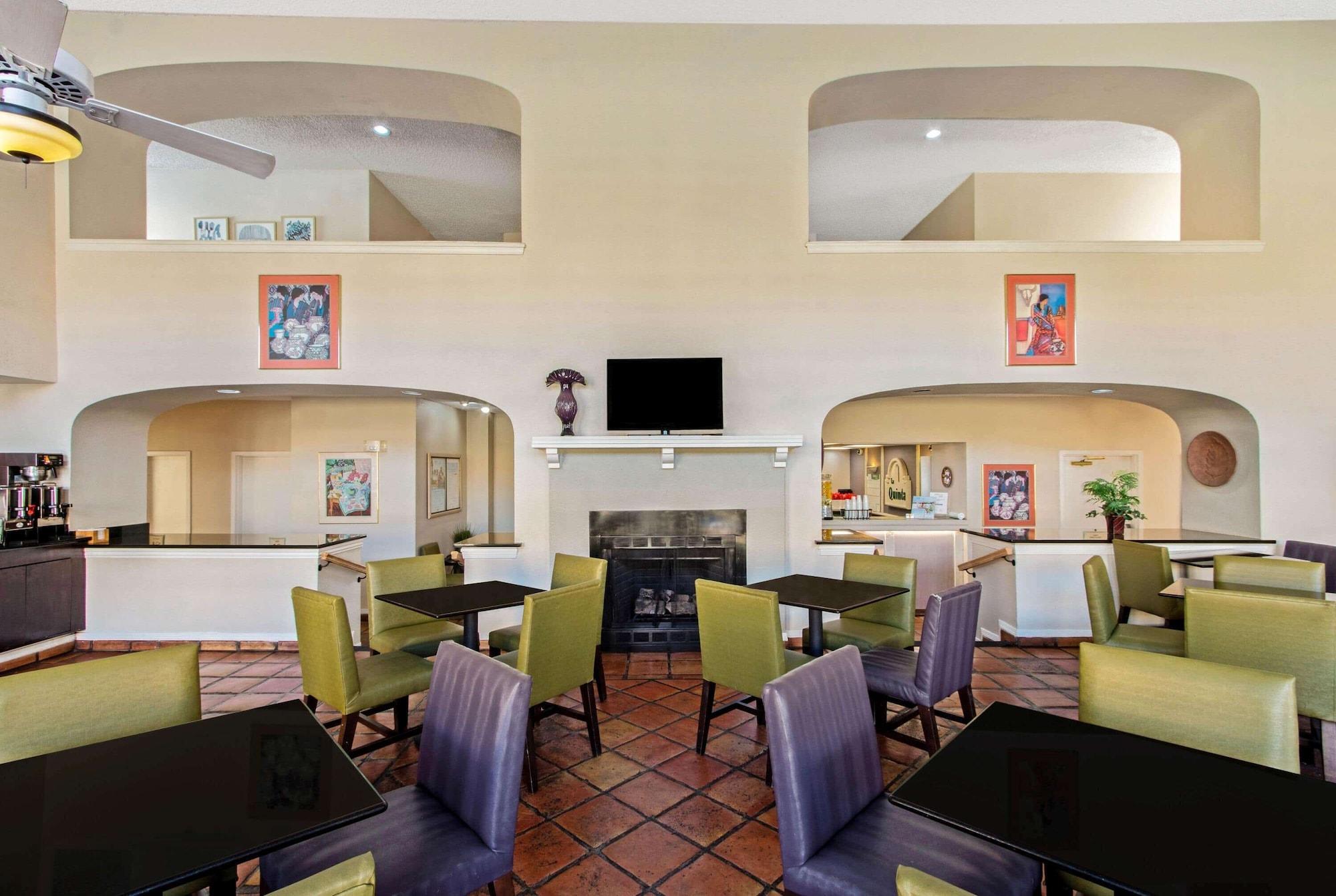 Restaurant La Quinta Inn by Wyndham Las Cruces Mesilla Valley