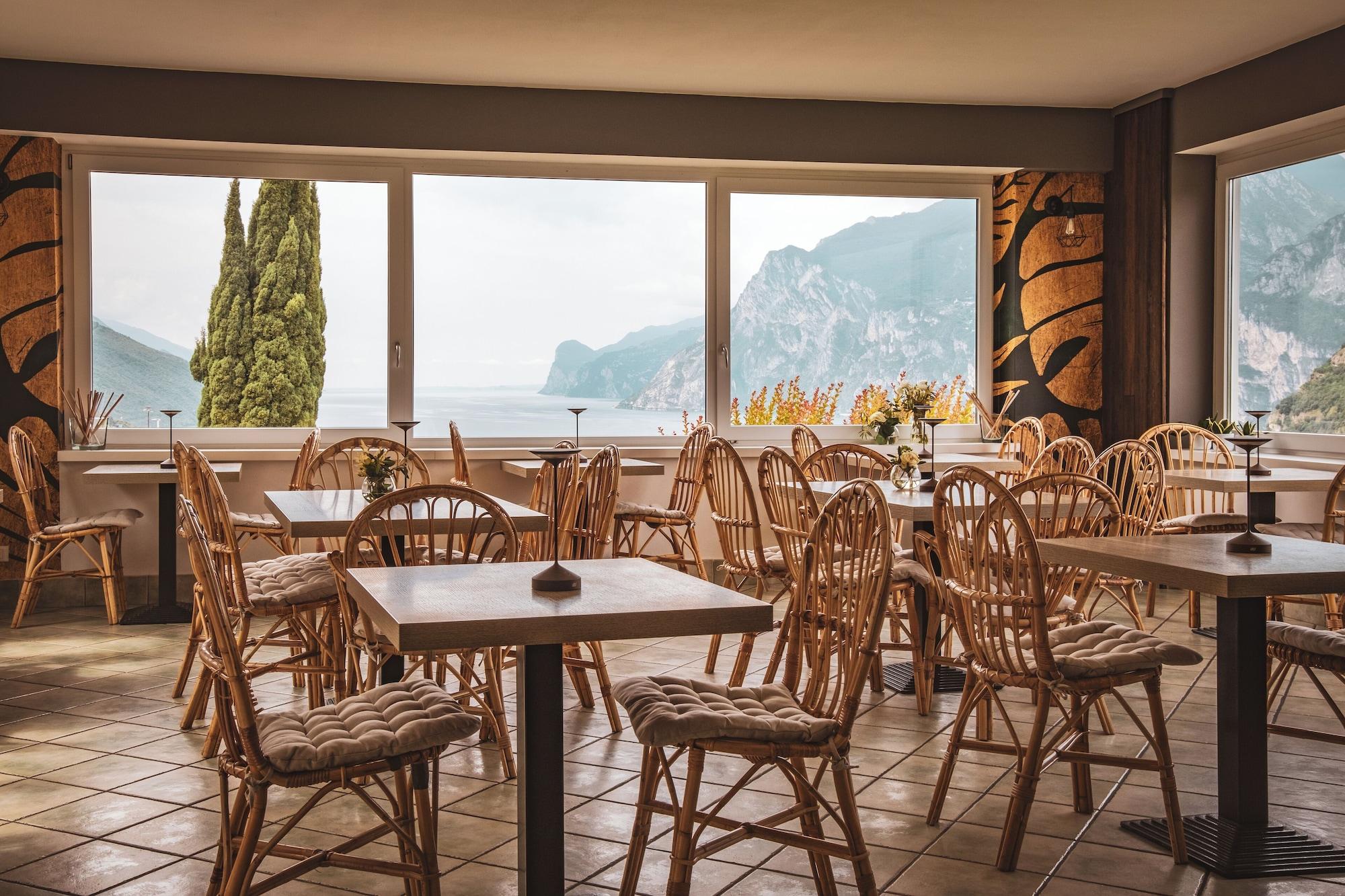 Bar/Salón Isola Verde