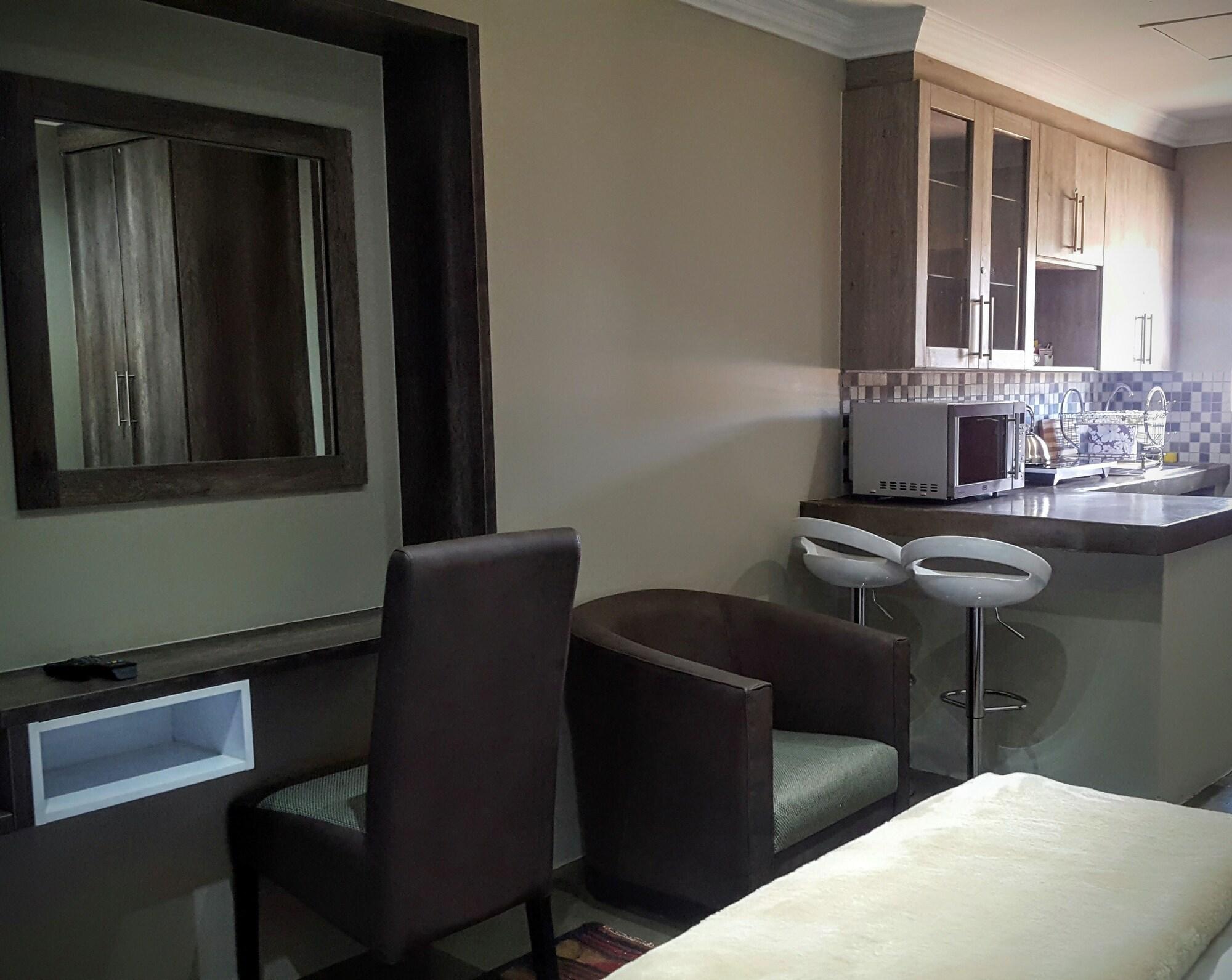 Varios Sangiro Game Lodge