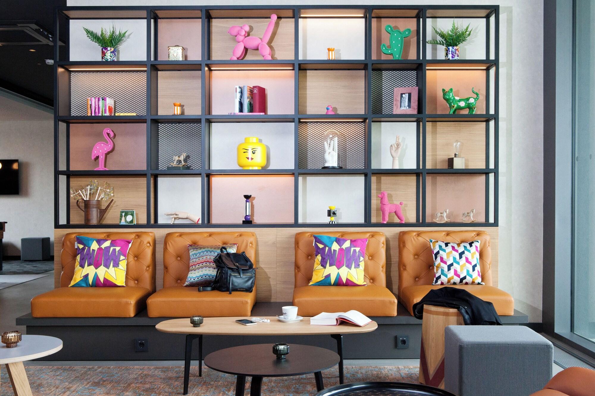Vista Lobby Moxy Vienna City East