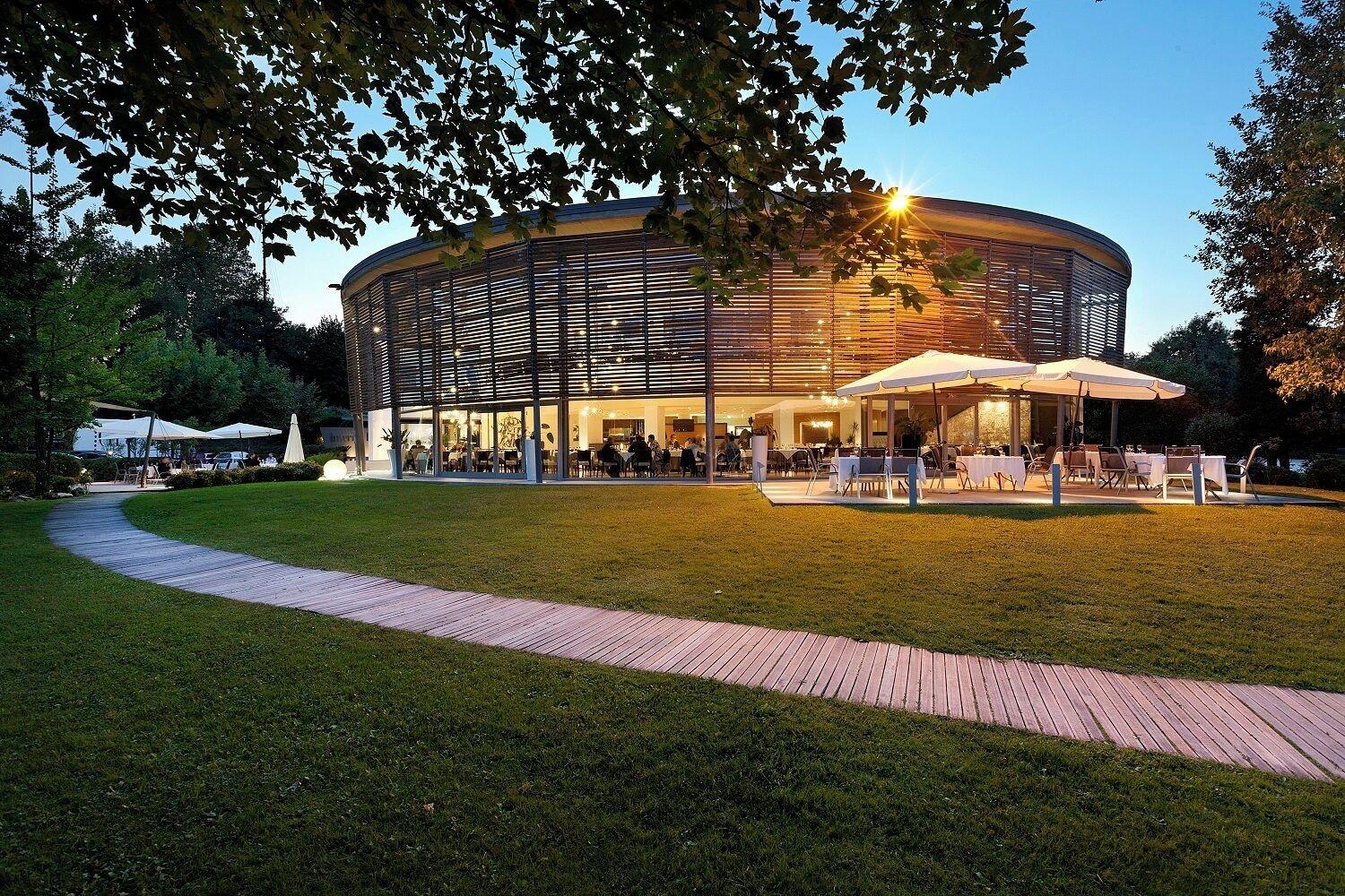 Varios Inverigo Hotel