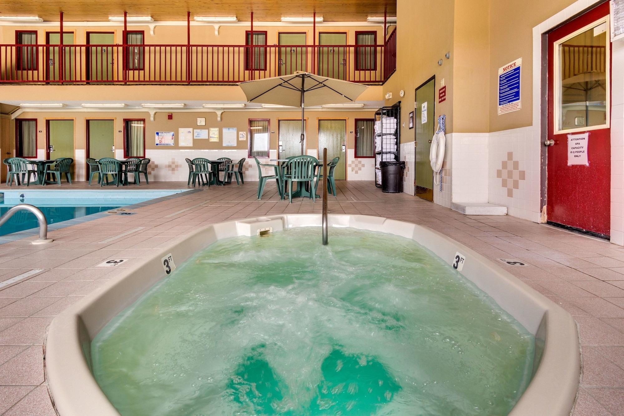 Spa Fireside Inn & Suites