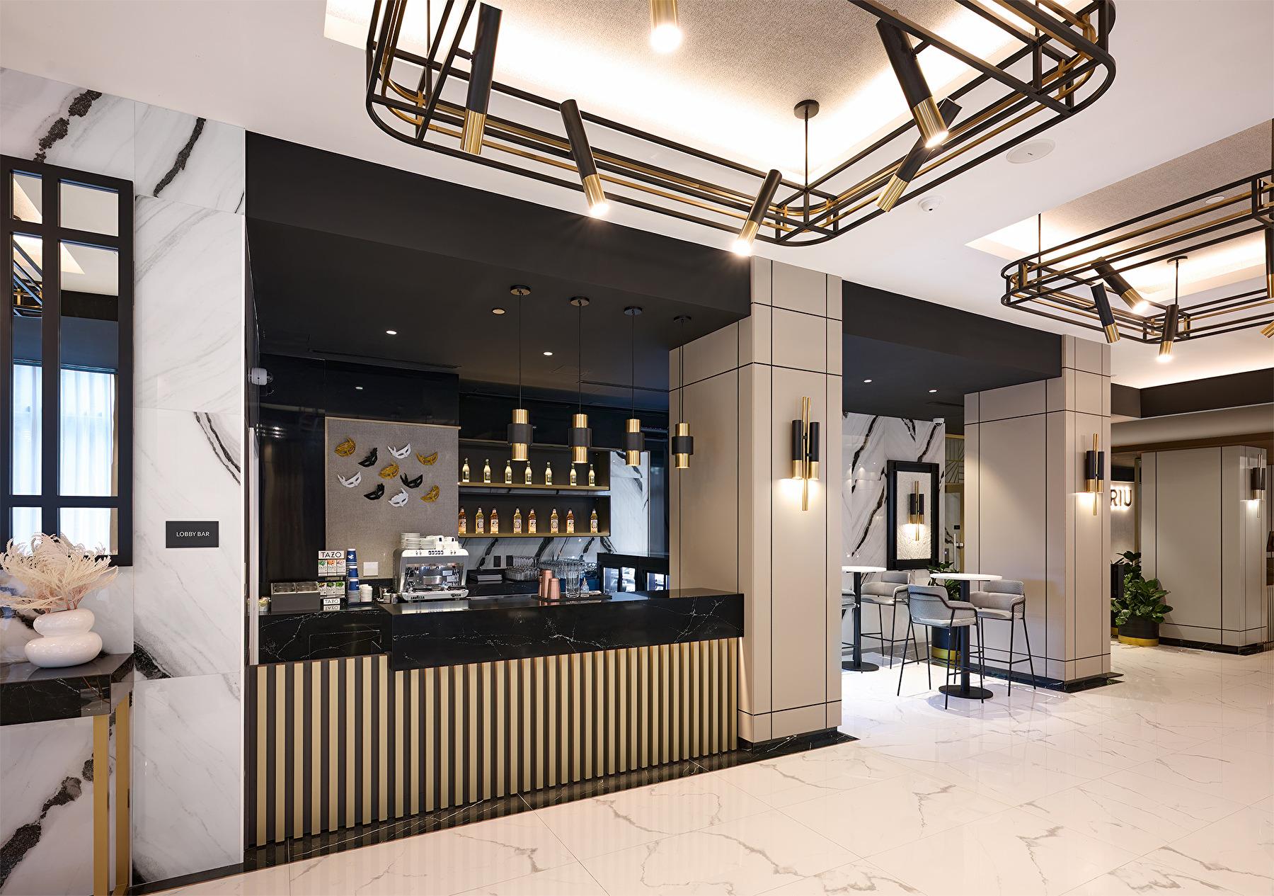 Bar/Salón Riu Plaza Toronto