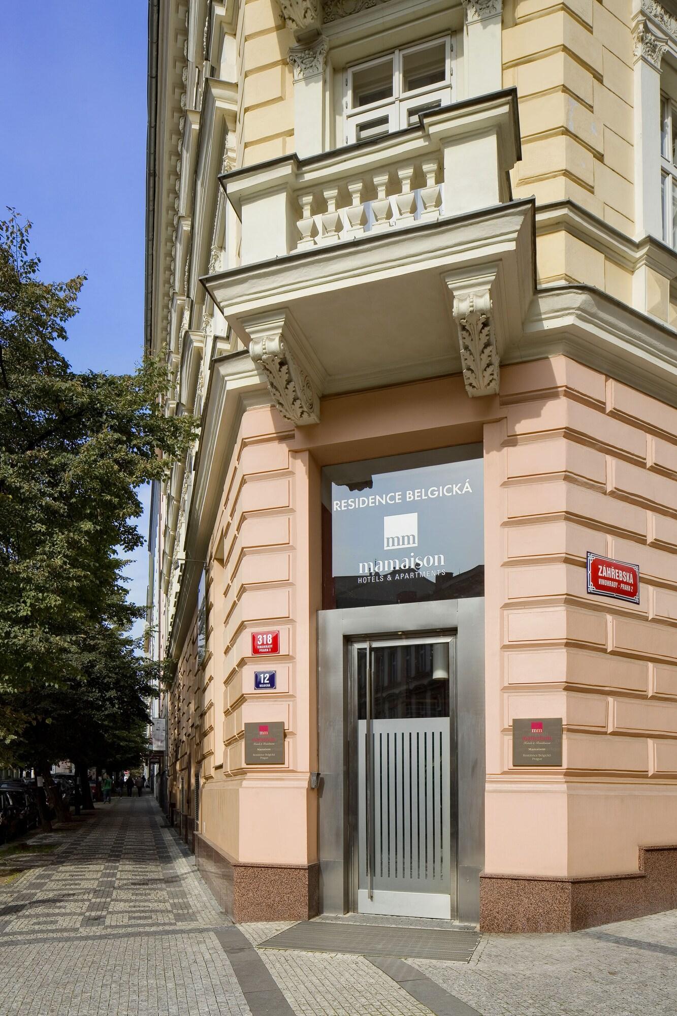 Vista Exterior Mamaison Residence Belgicka