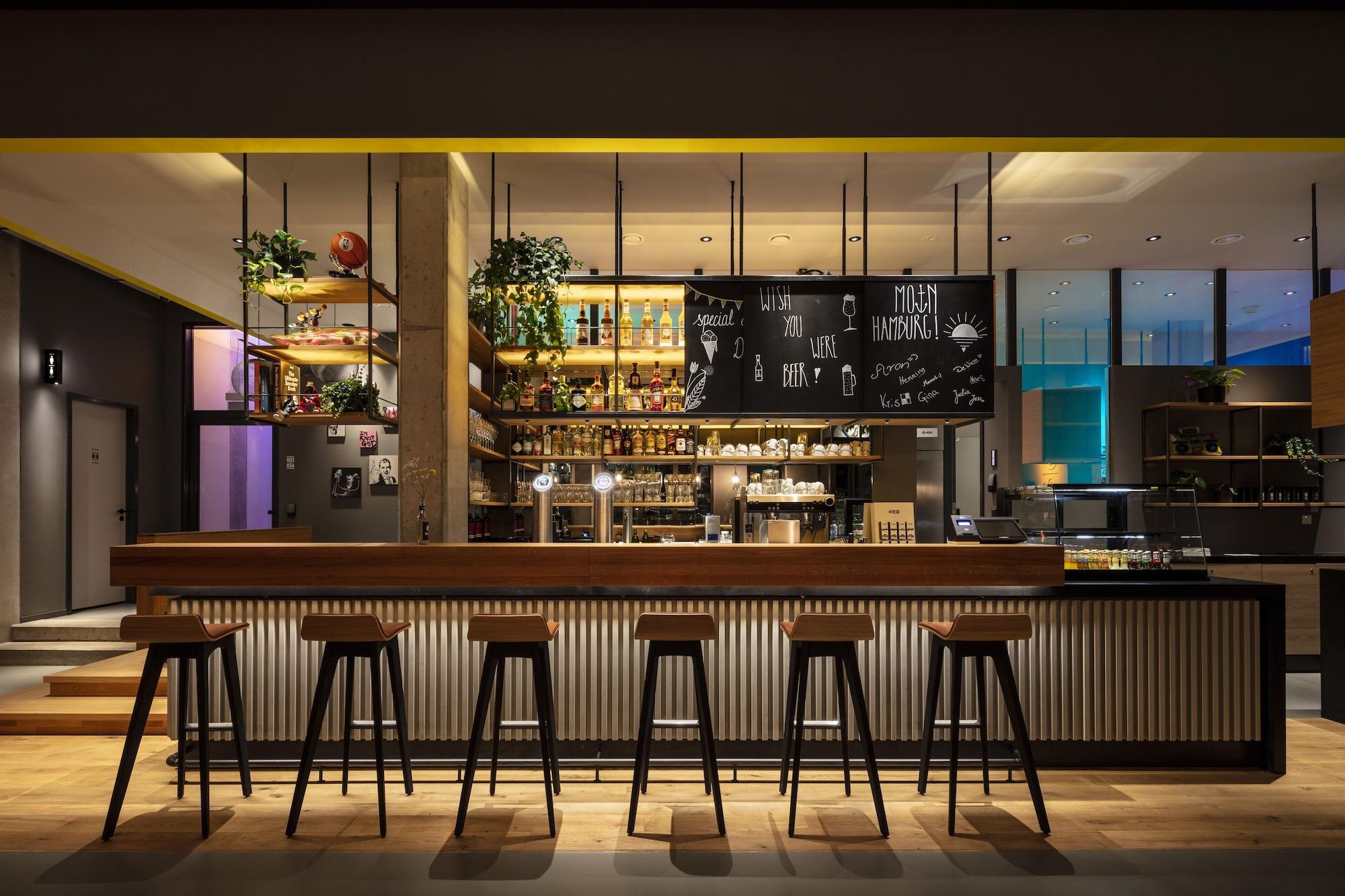 Bar/Salón CAB20