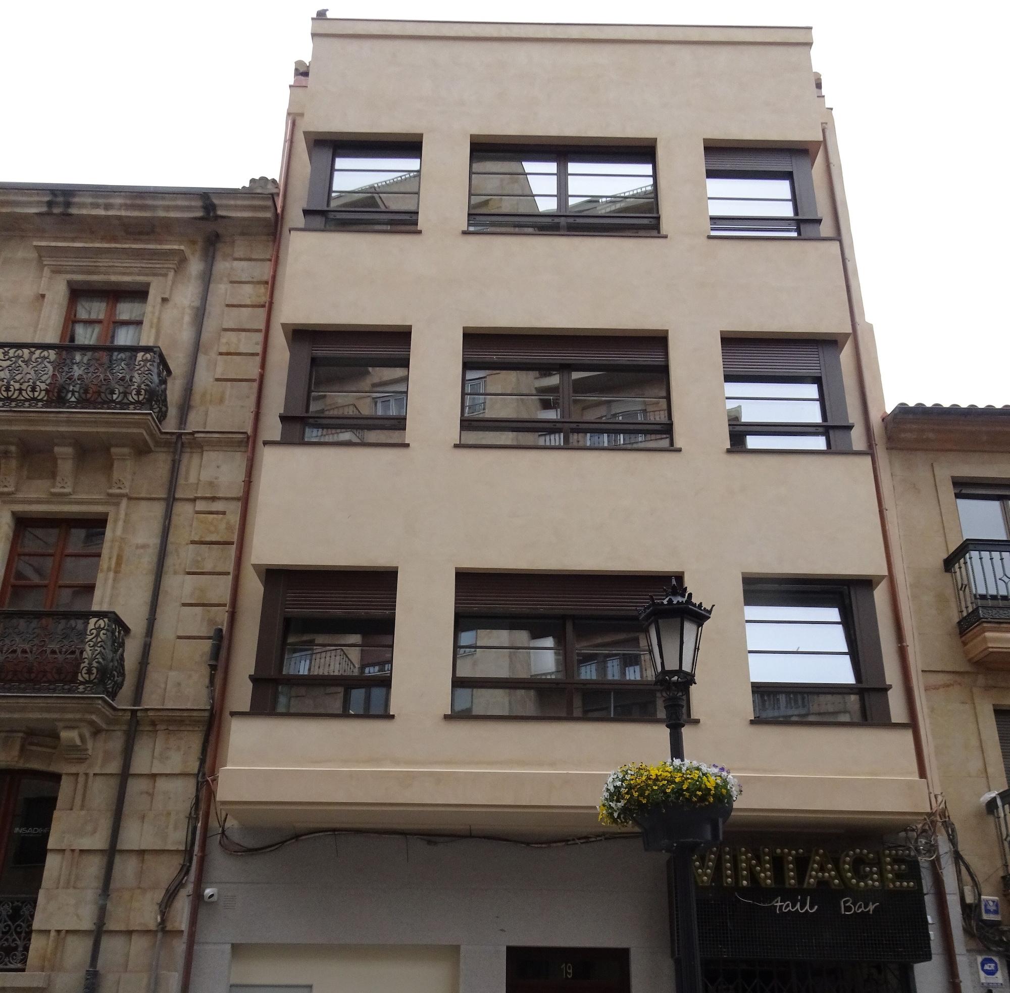 Vista Exterior Apartamentos Prior by gaiarooms