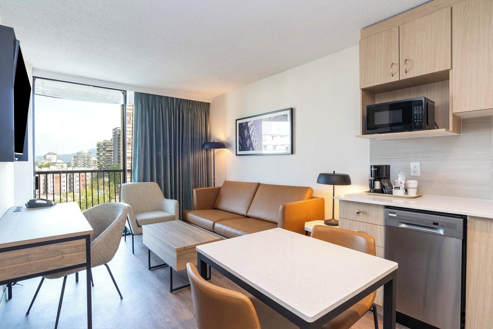 Restaurant Sandman Suites Vancouver on Davie