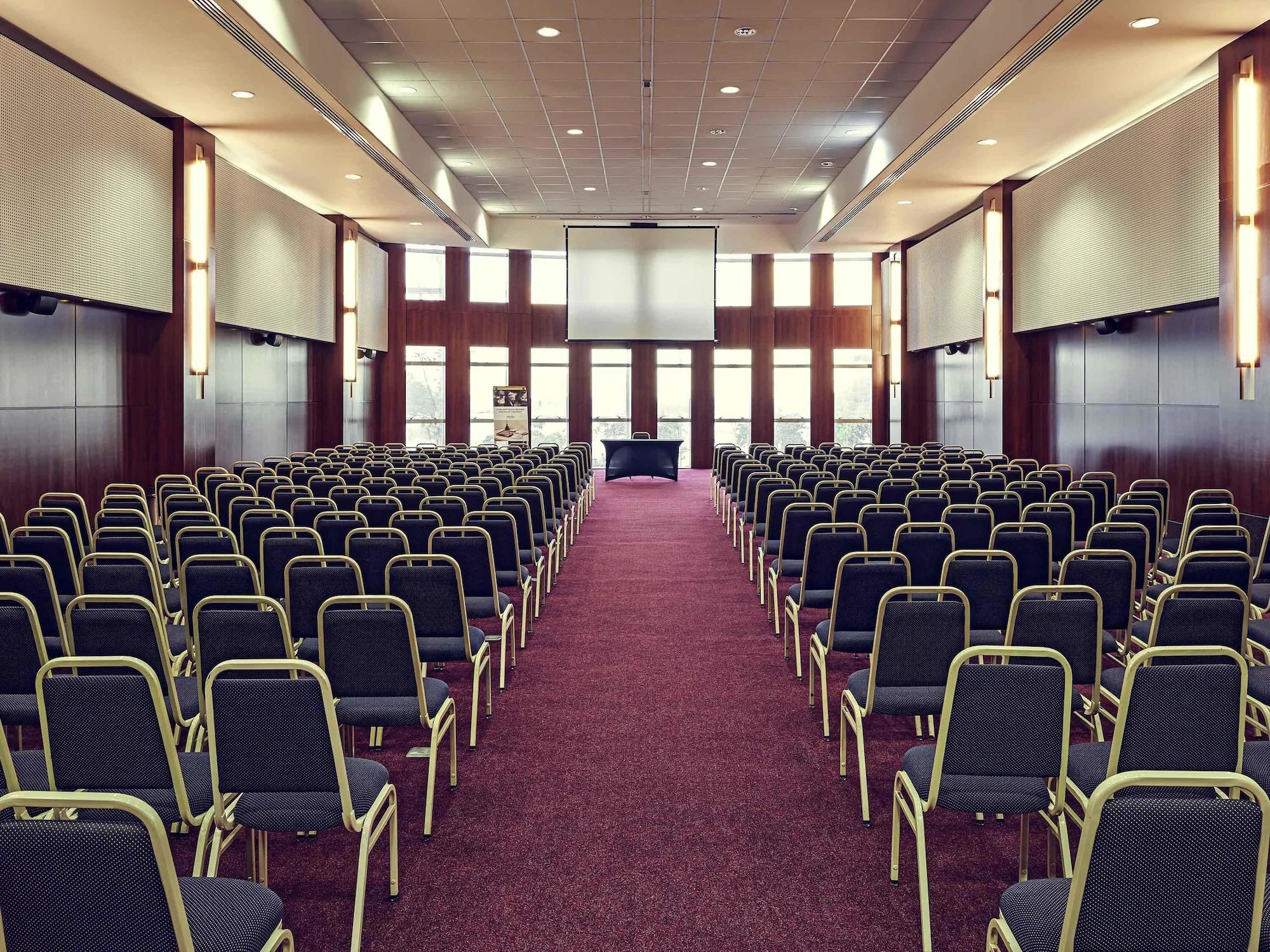 Sala de Reuniones Mercure Camboriu Internacional