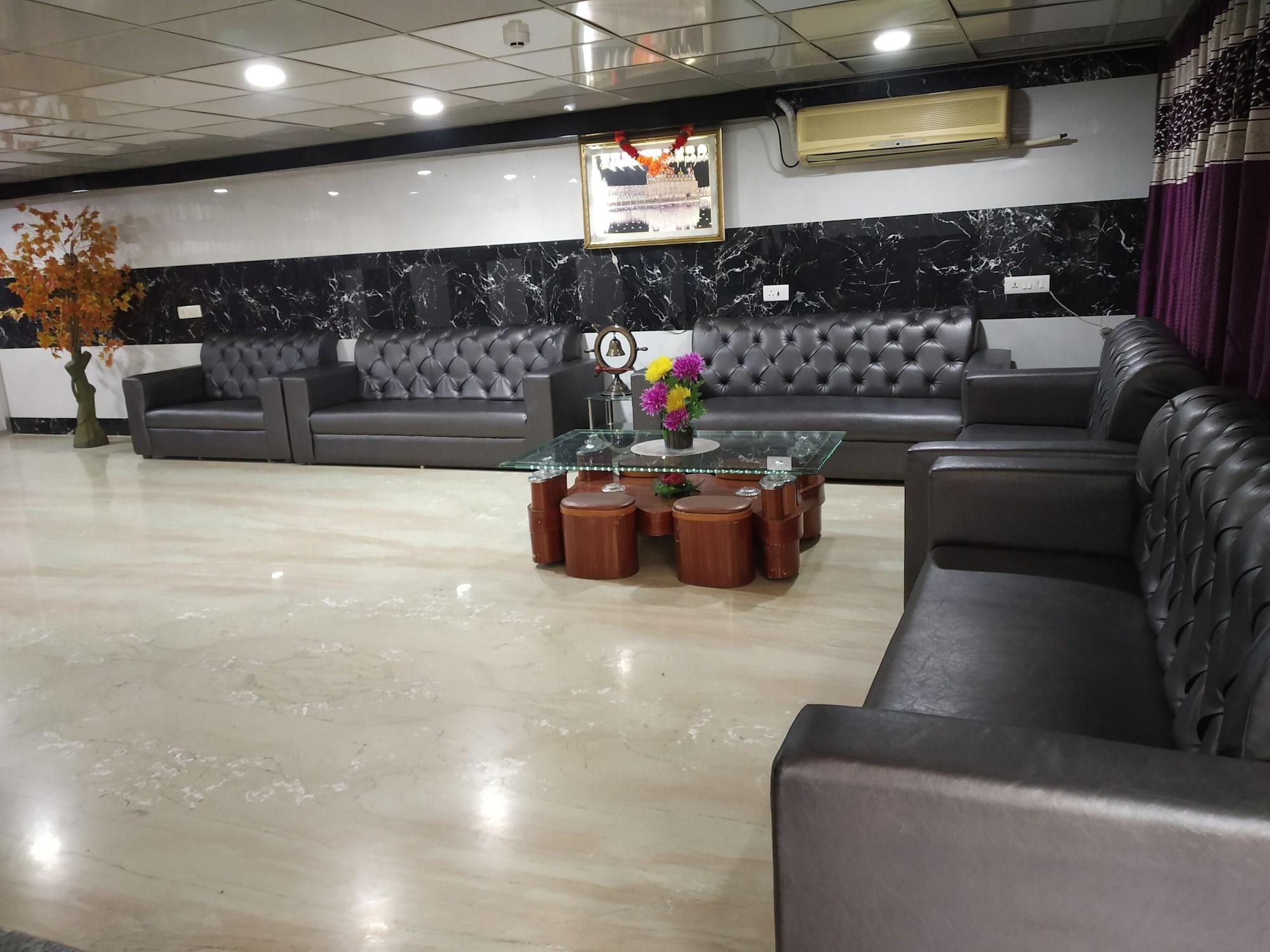 Vista Lobby Hotel Sohi Residency