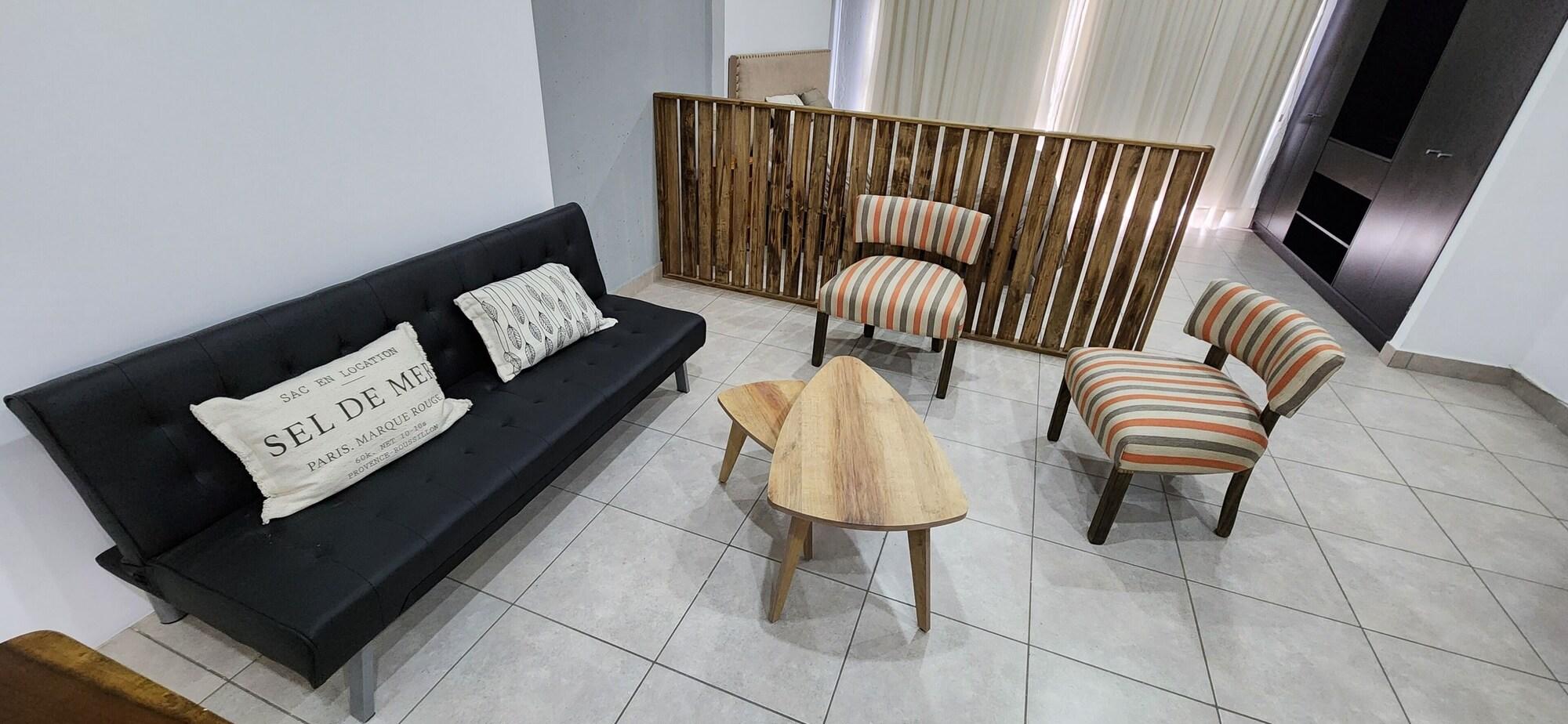 Varios Loft frente a Palmares Open Mall