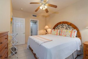 Renta temporal - Beautiful Beachfront Retreat With Panoramic Ocean Views
