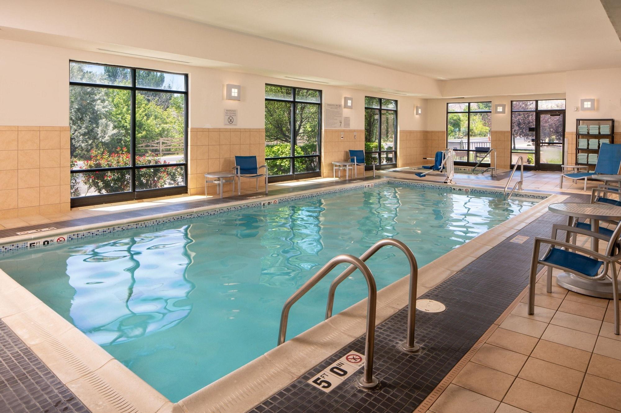 Vista Piscina TownePlace Suites by Marriott Vernal