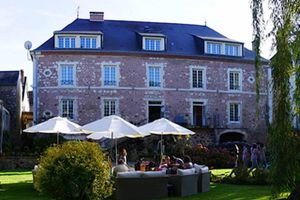 Alojamiento - Logis Auberge De L'Abbaye