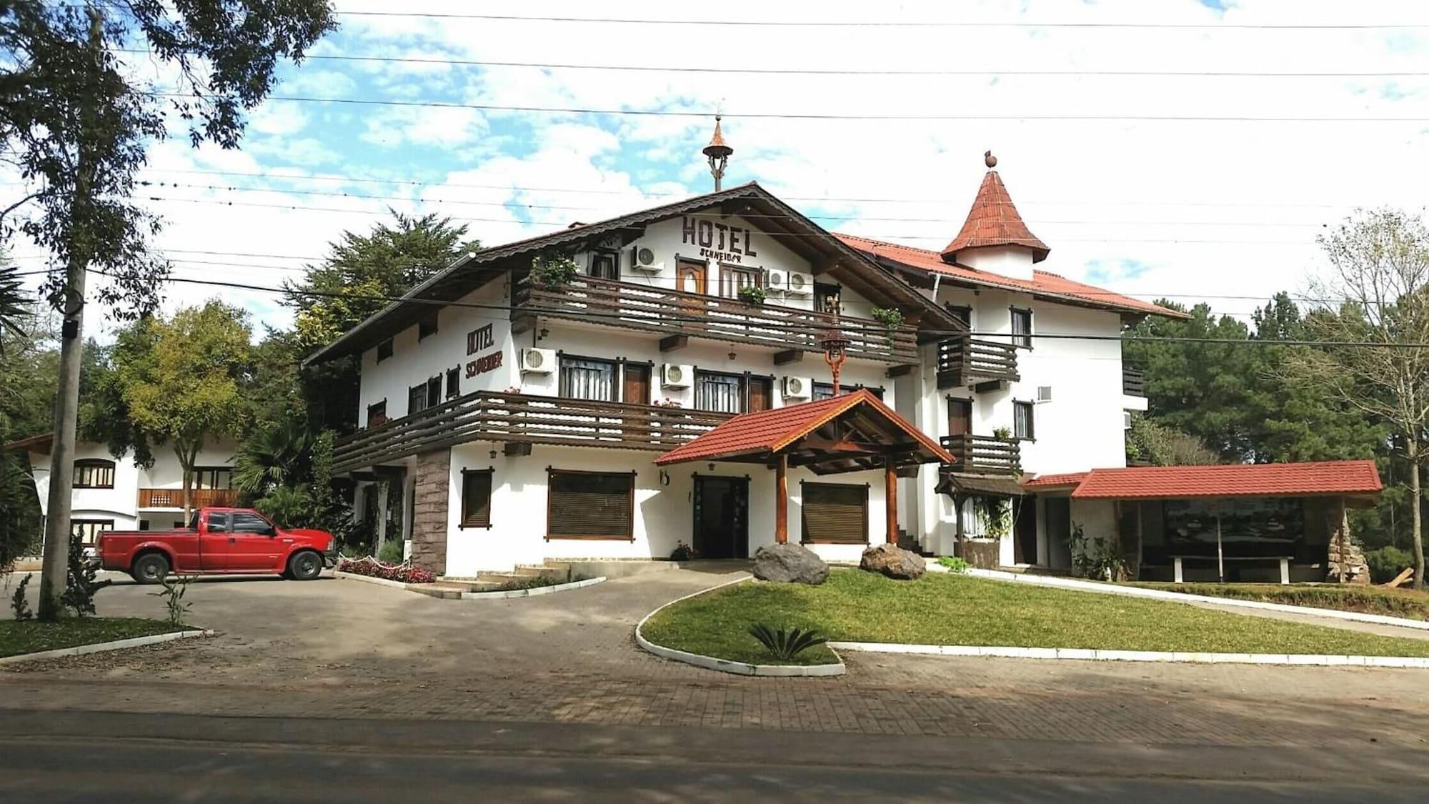 Vista Exterior Hotel Schneider