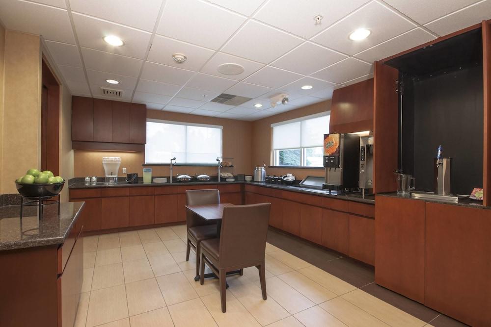 Restaurant Residence Inn by Marriott Davenport