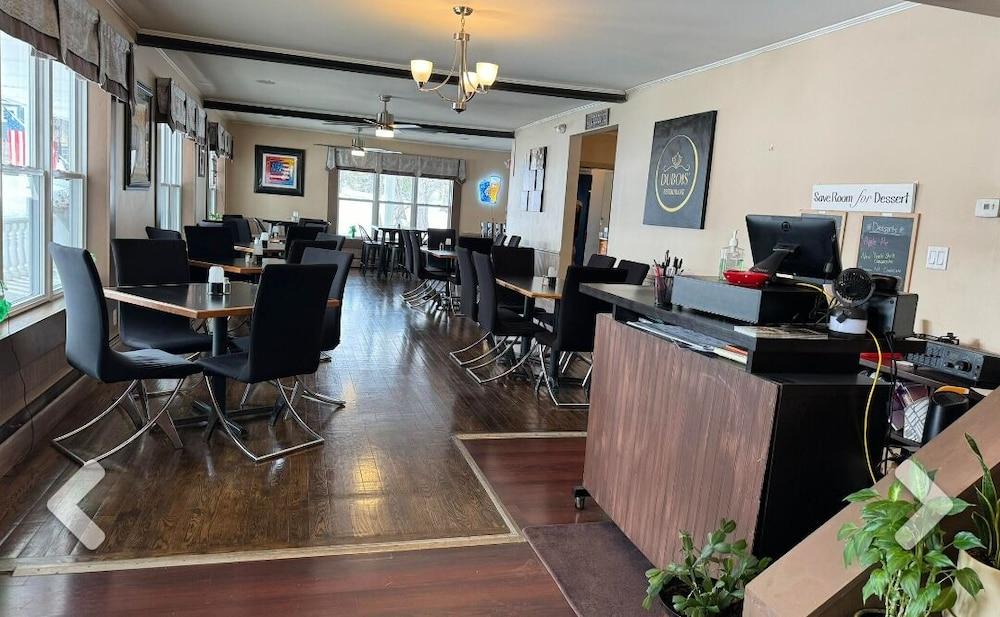 Vista Lobby DuBois' Inn