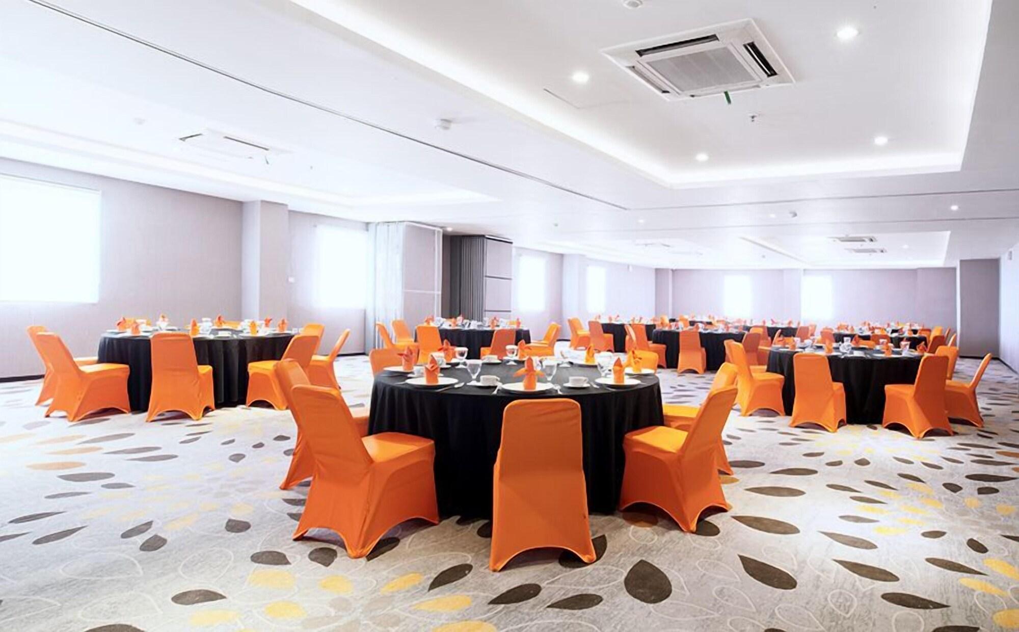 Salón de Baile J Hotel Bandara Soekarno Hatta