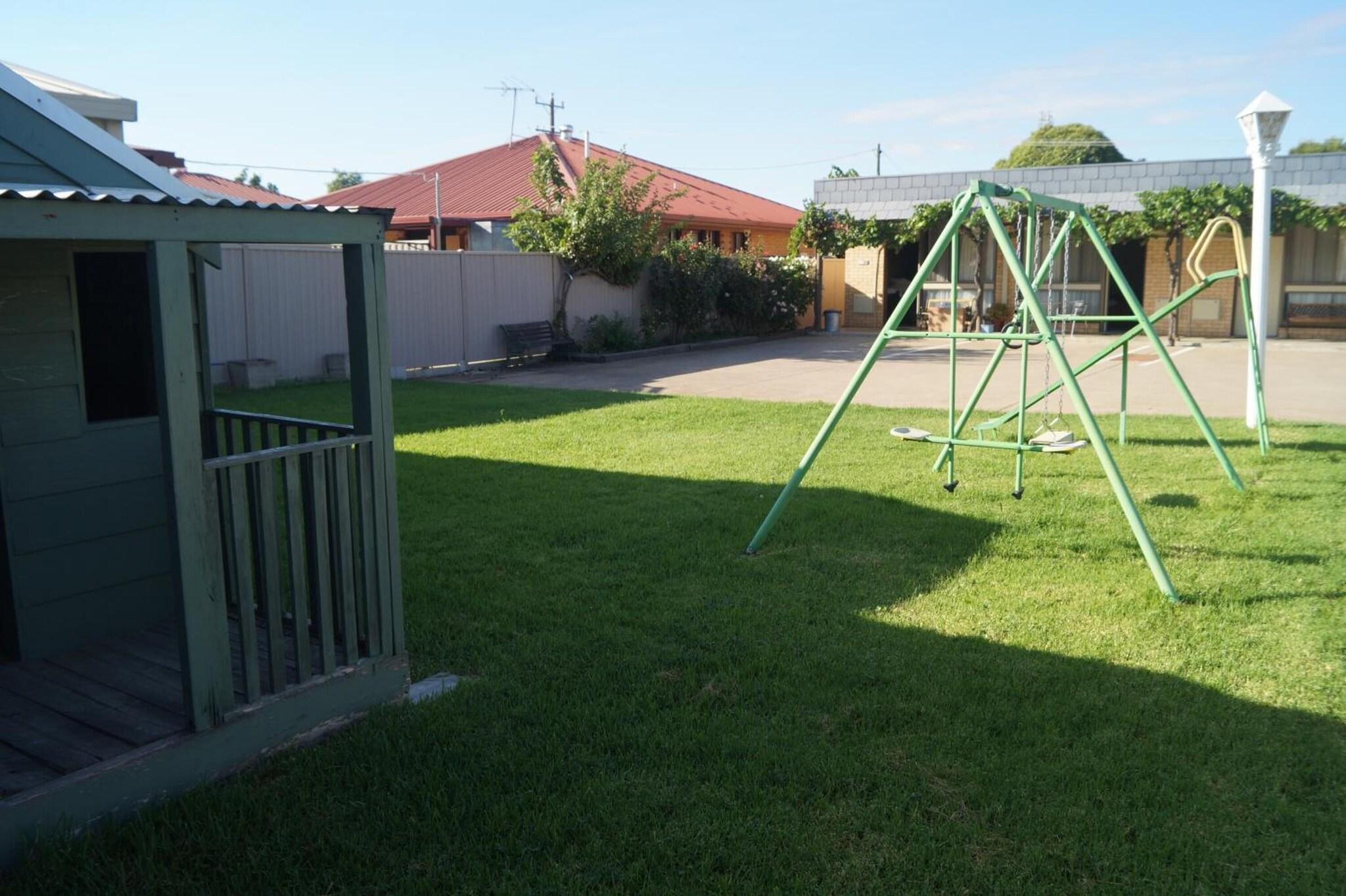 Vista Exterior Bell Tower Motor Inn