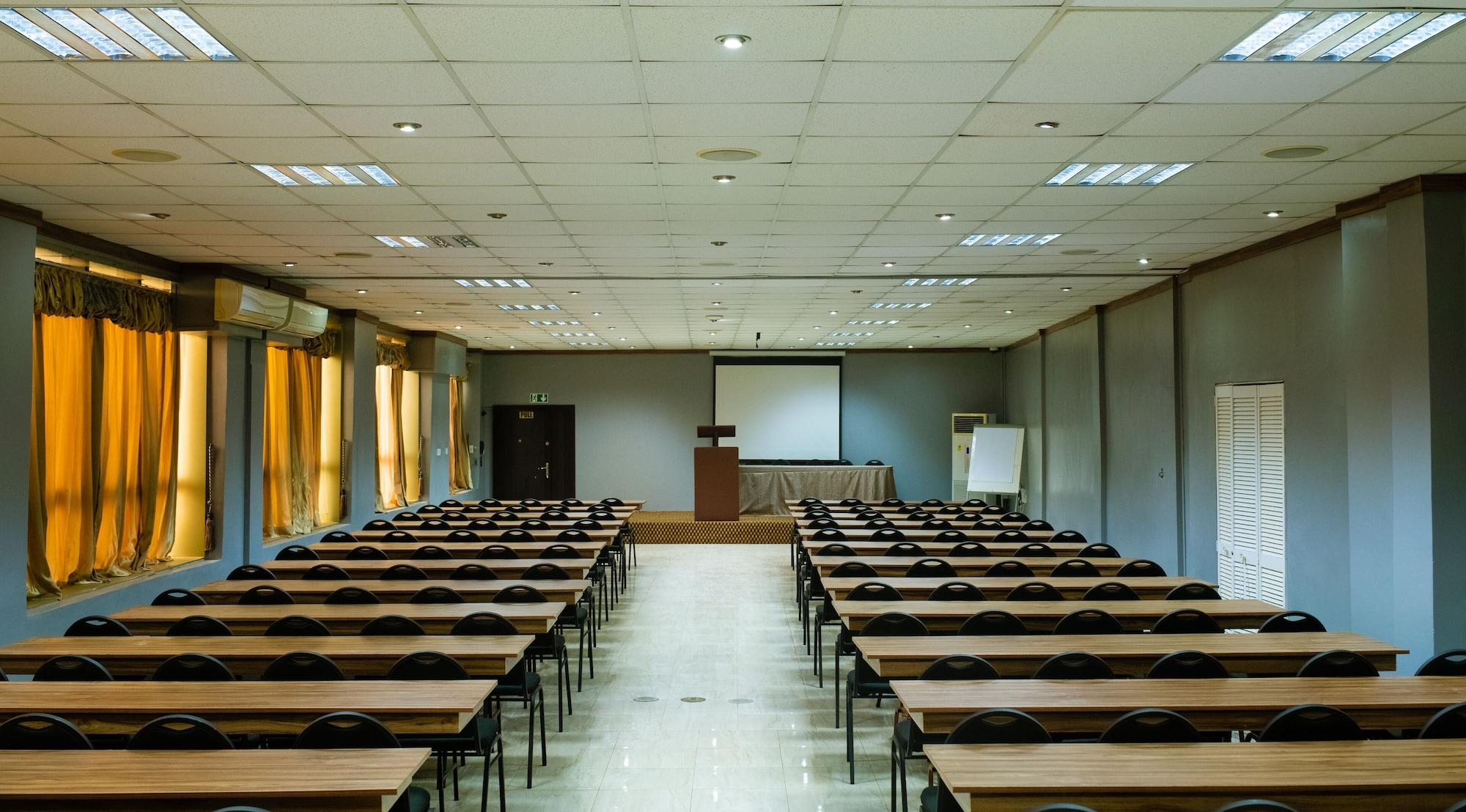 Sala de Reuniones Crismon Hotel