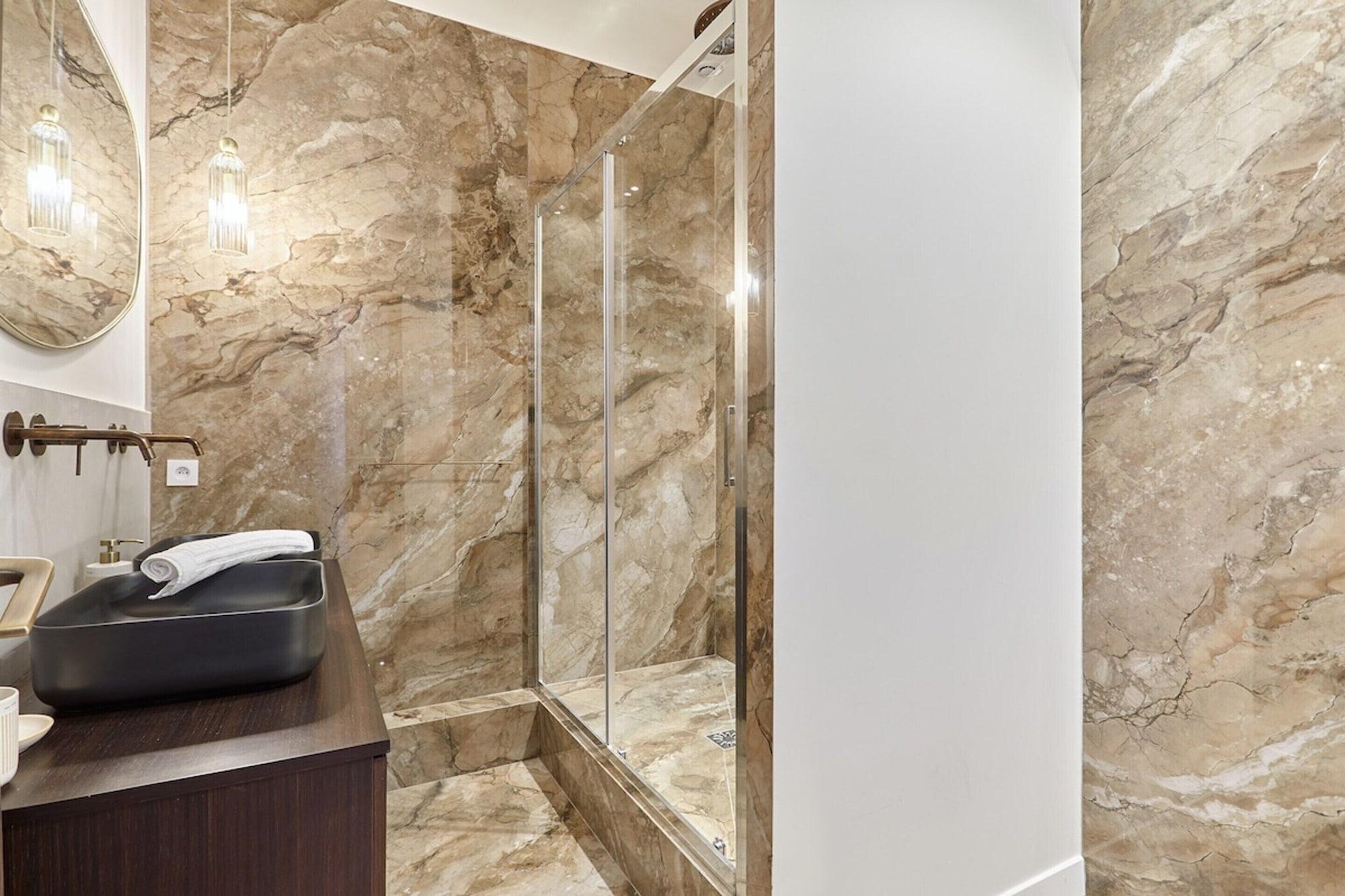 Equipamiento de Habitación Exceptional 3 Bedrooms Apartment Heart of Paris