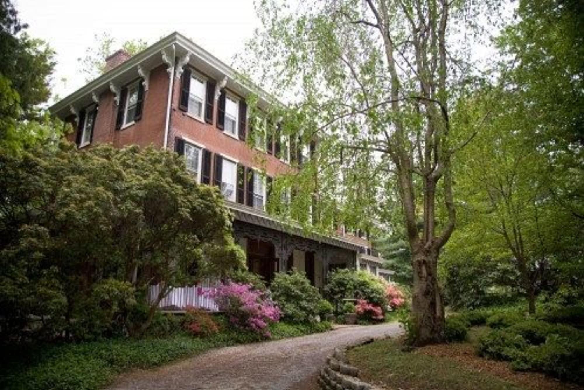 Varios Faunbrook Bed & Breakfast