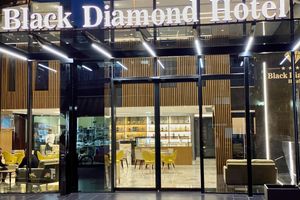 Alojamiento - Black Diamond Hotel