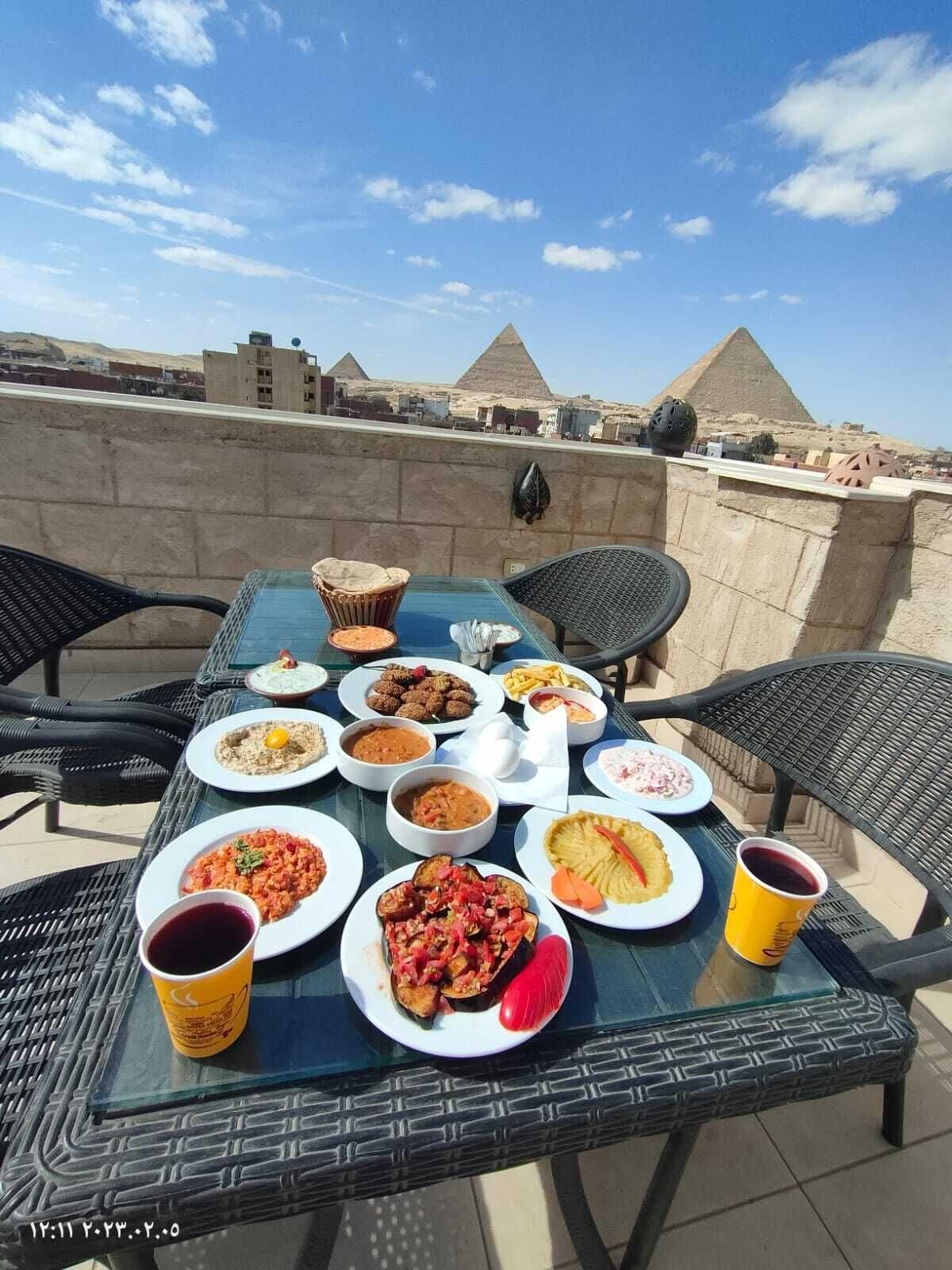 Varios Hassan Pyramids Hotel