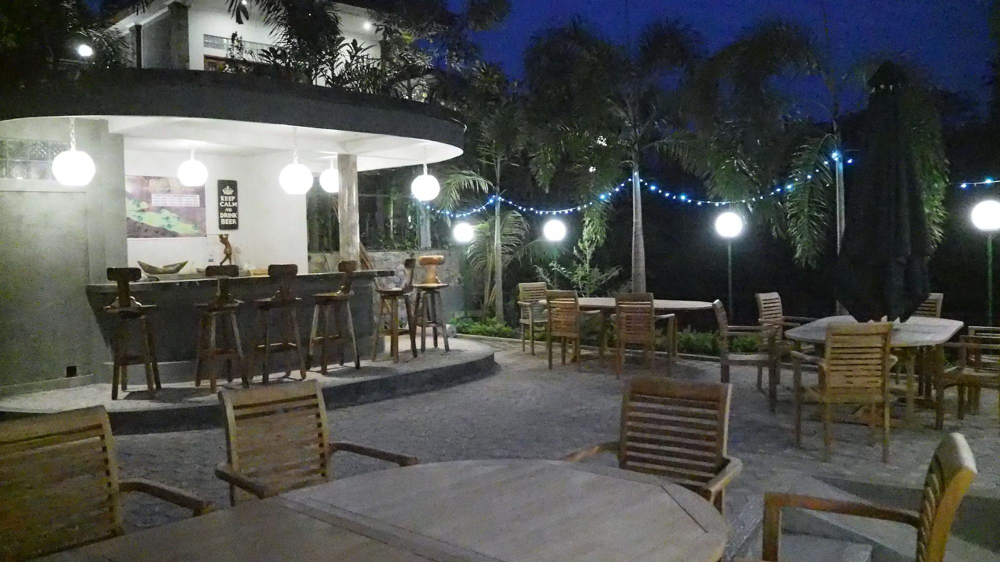 Bar/Salón The Gecho Inn Country