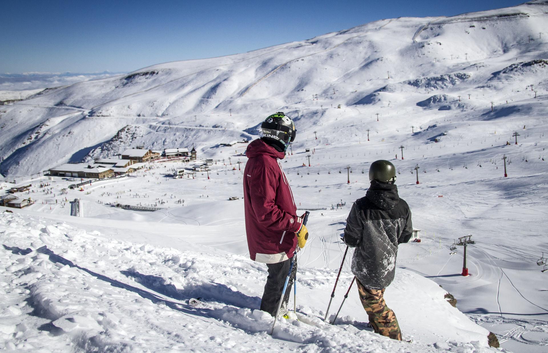 Vista Exterior Melia Granada Hotel