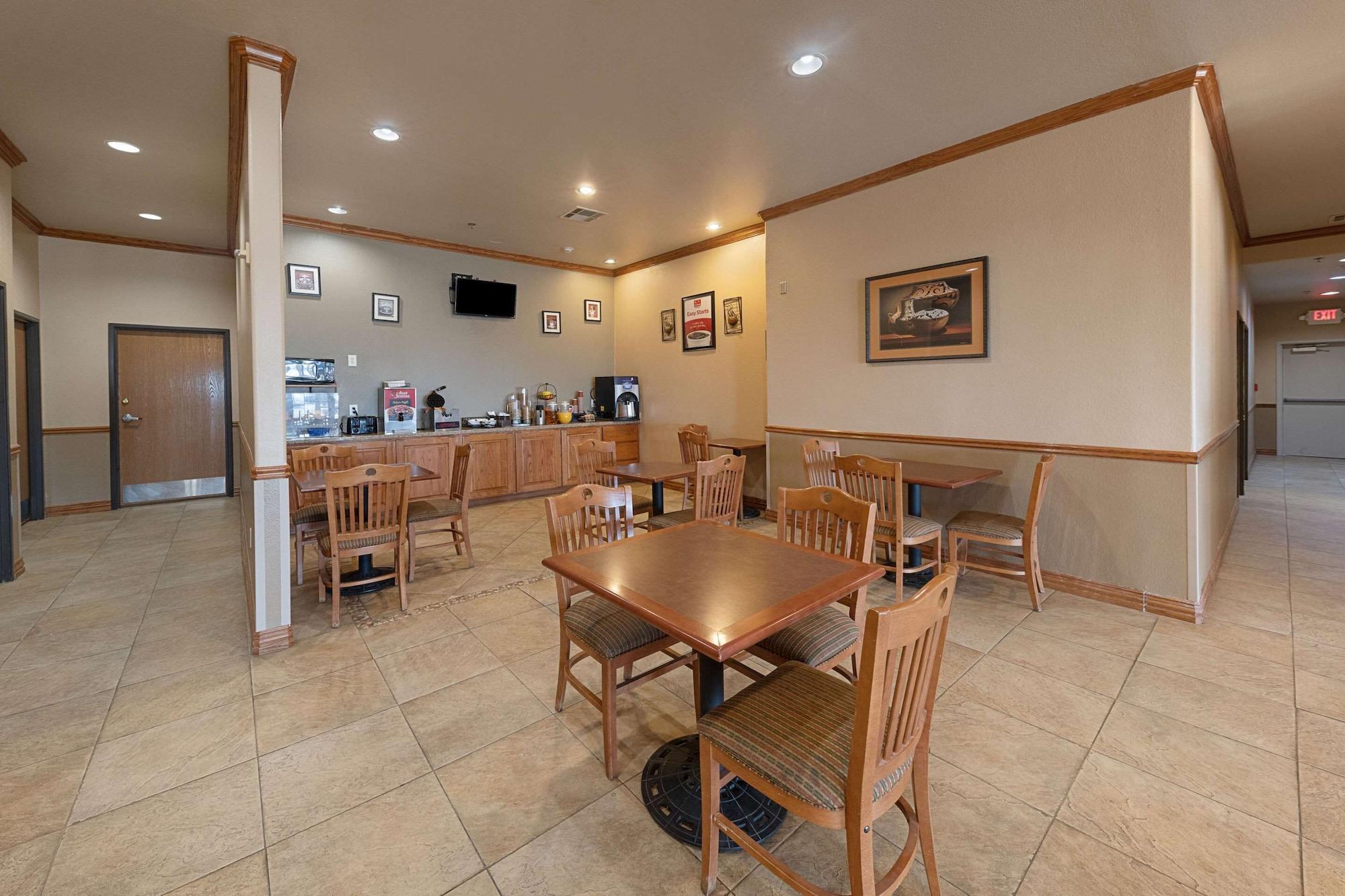 Restaurant Econo Lodge Inn & Suites Bridgeport