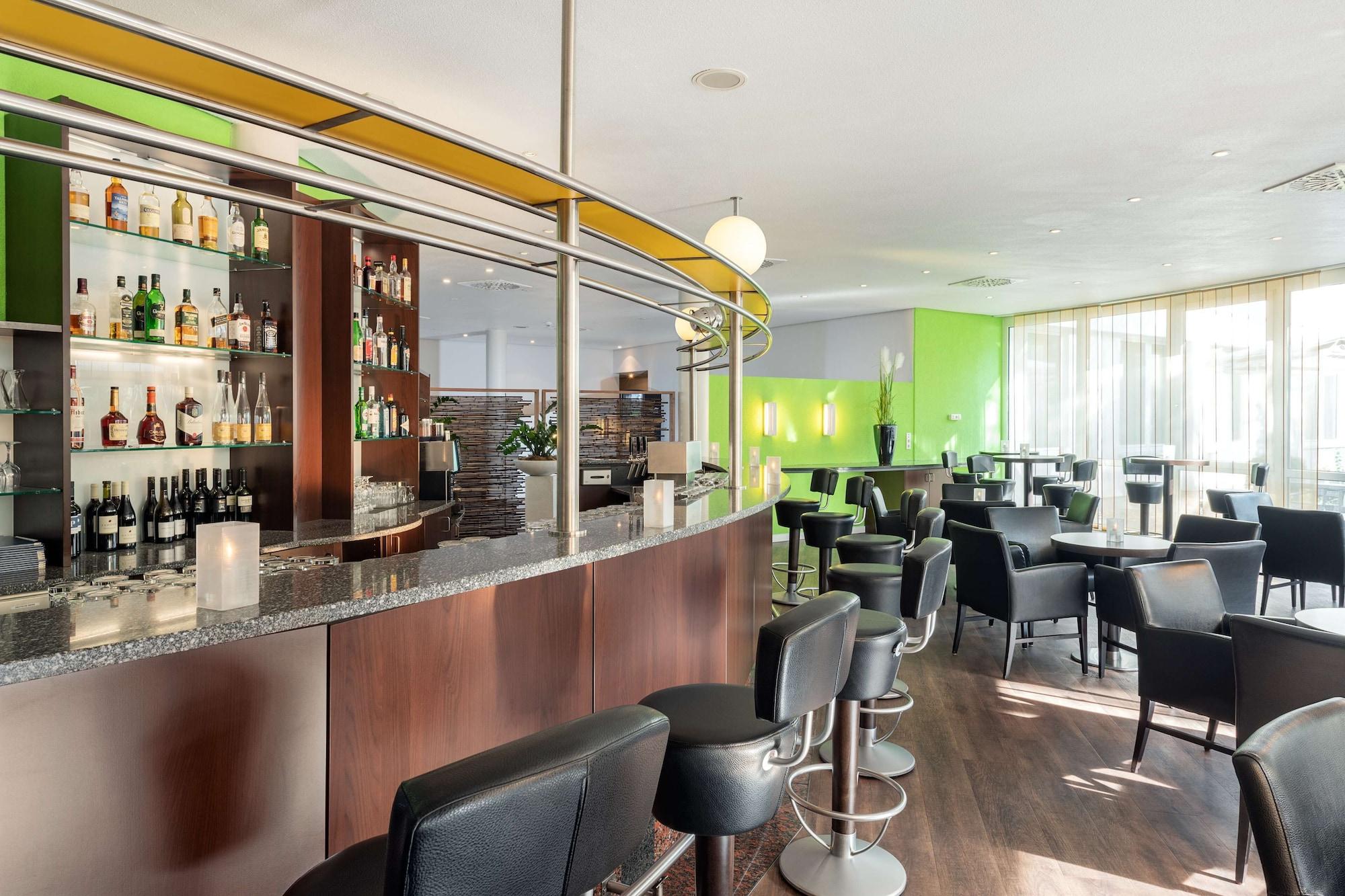 Bar/Salón NH Weinheim