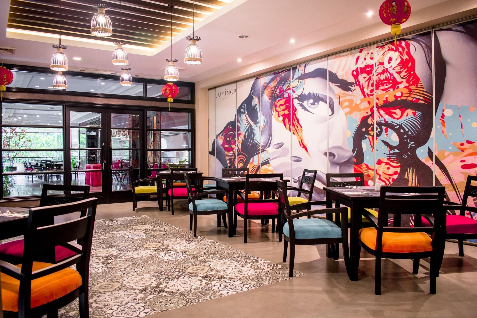 Restaurant Luminor Hotel Jember by WH