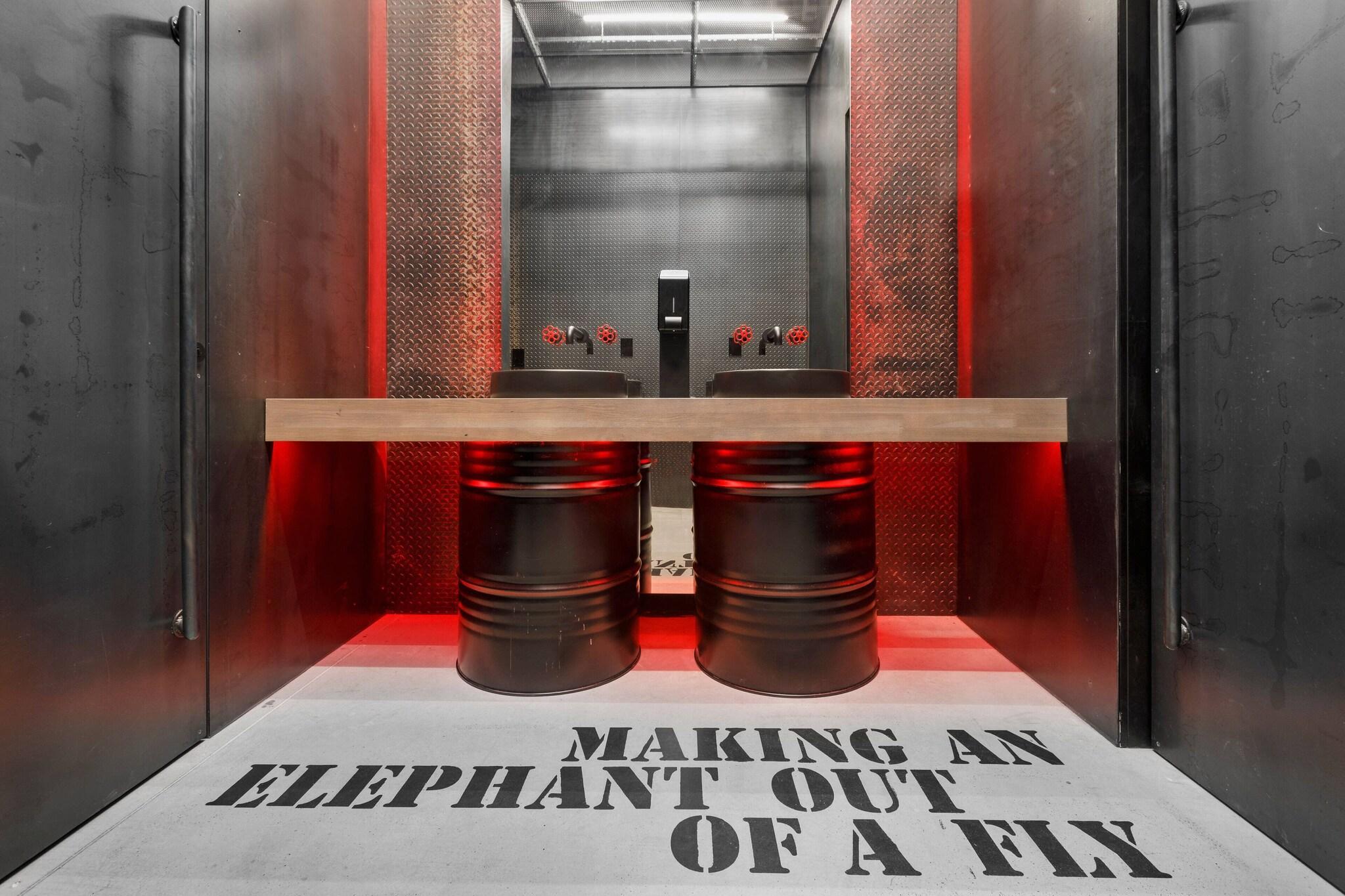 Vista Exterior Moxy Kaunas Center