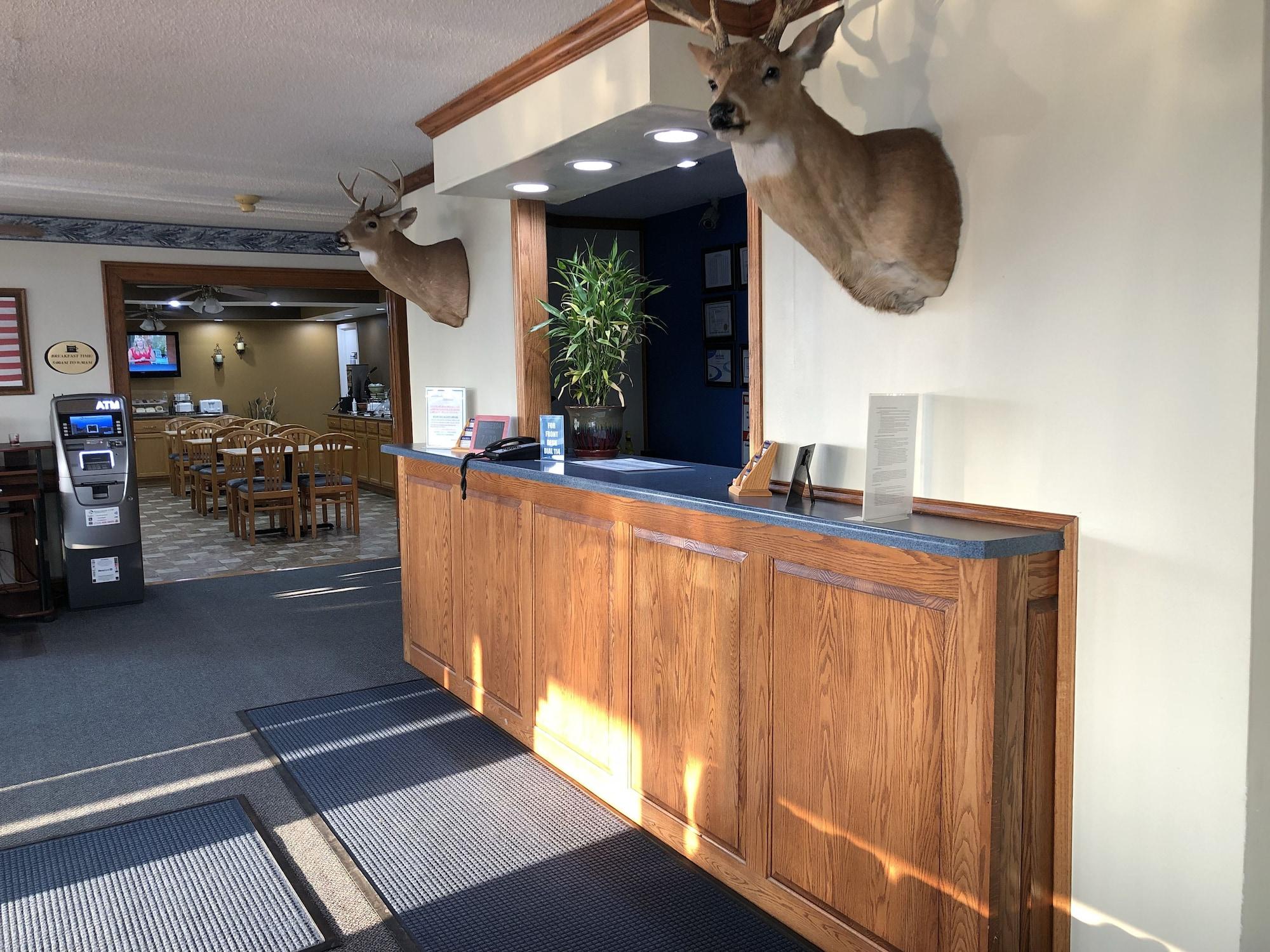 Vista Lobby Amber Inn Motel Le Mars