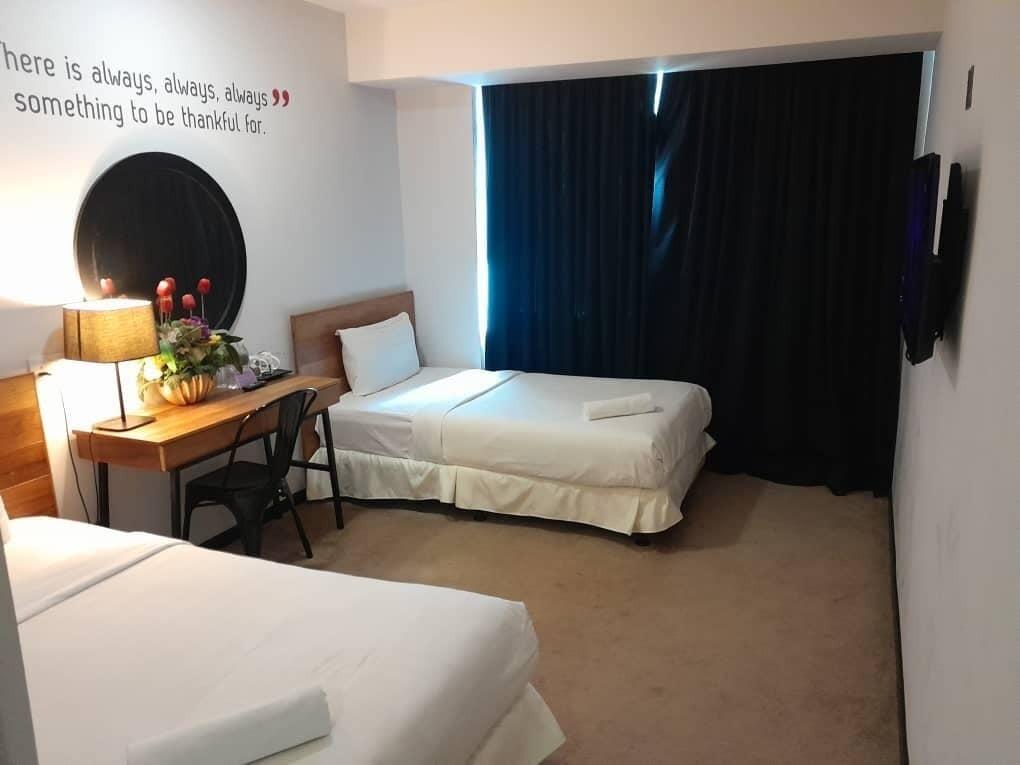 Varios Hotel Regal Vista