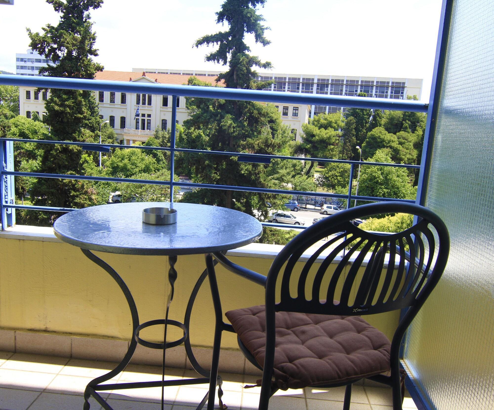 Vista Exterior Rent Rooms Thessaloniki