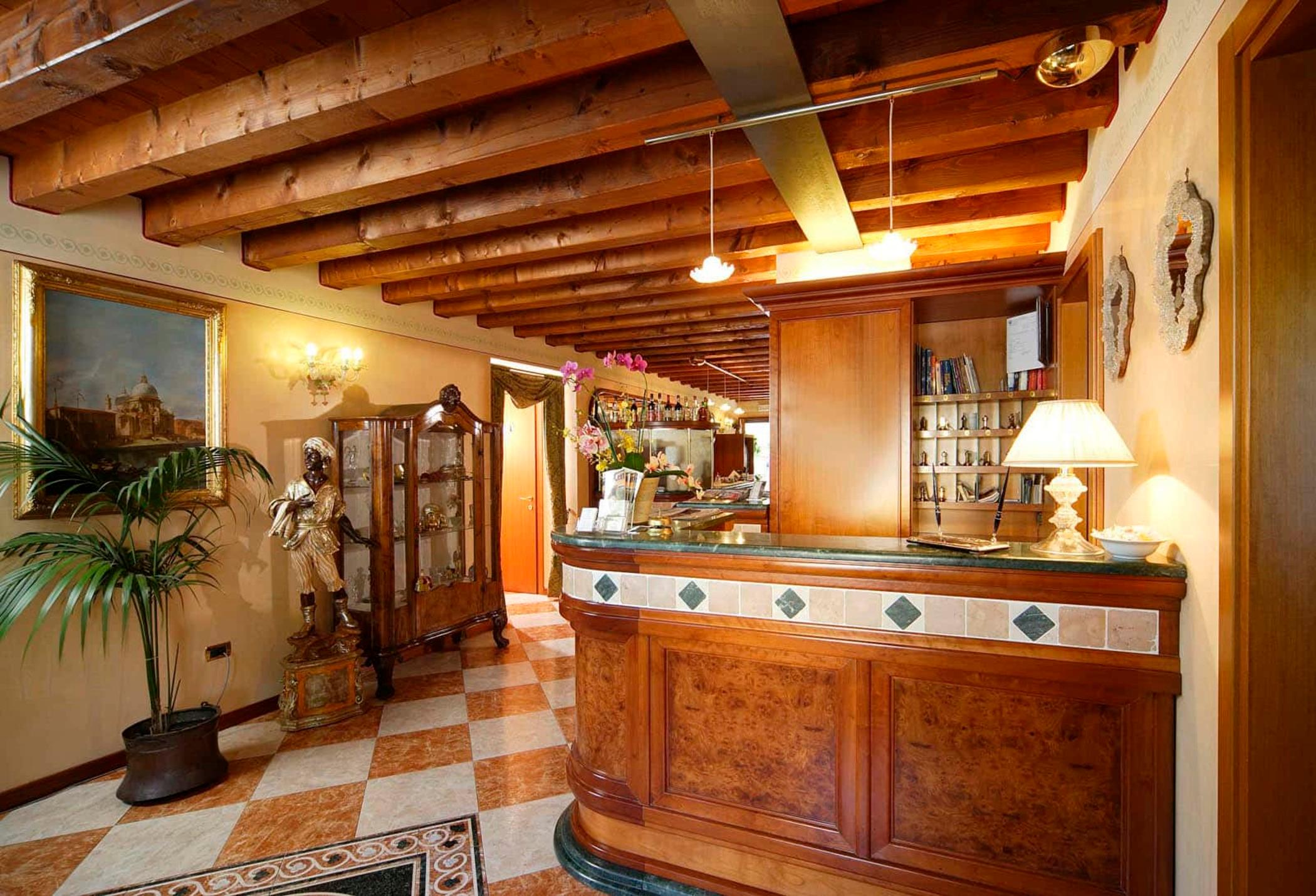 Vista Lobby Hotel Antico Moro
