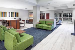 Alojamiento - Holiday Inn Express & Suites West by IHG
