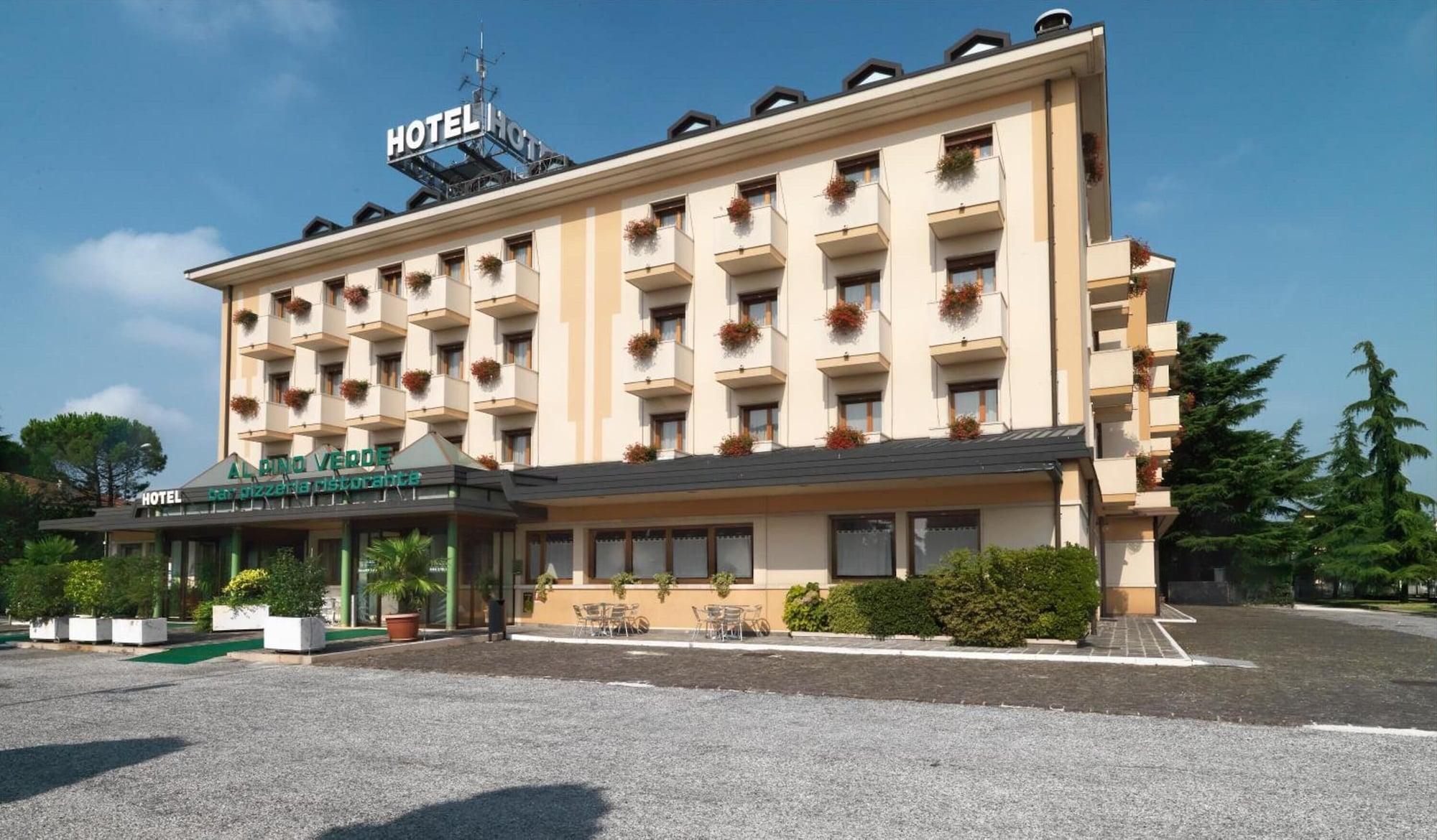Vista Exterior Hotel Al Pino Verde
