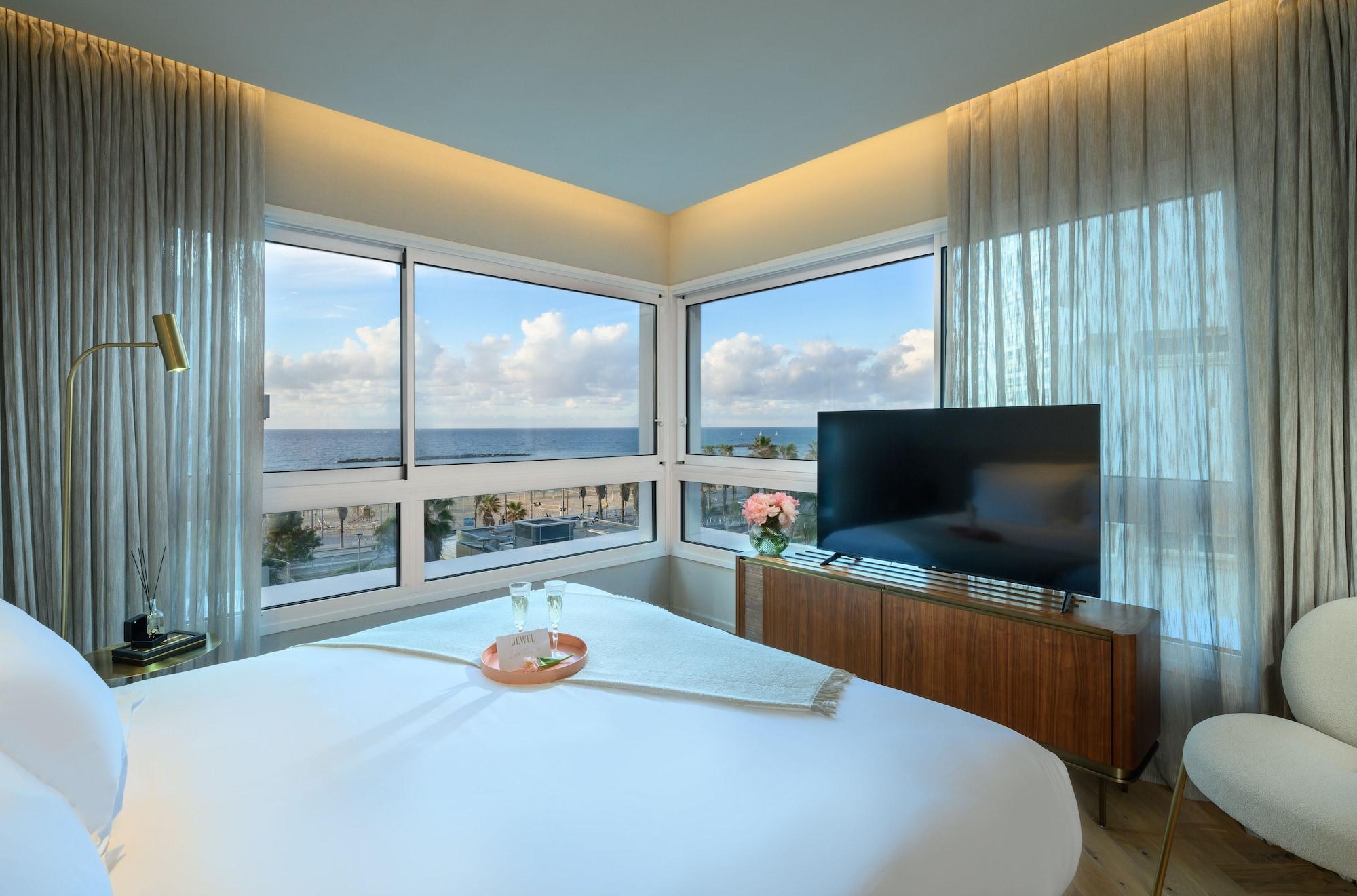 Varios Jewel TLV Hotel