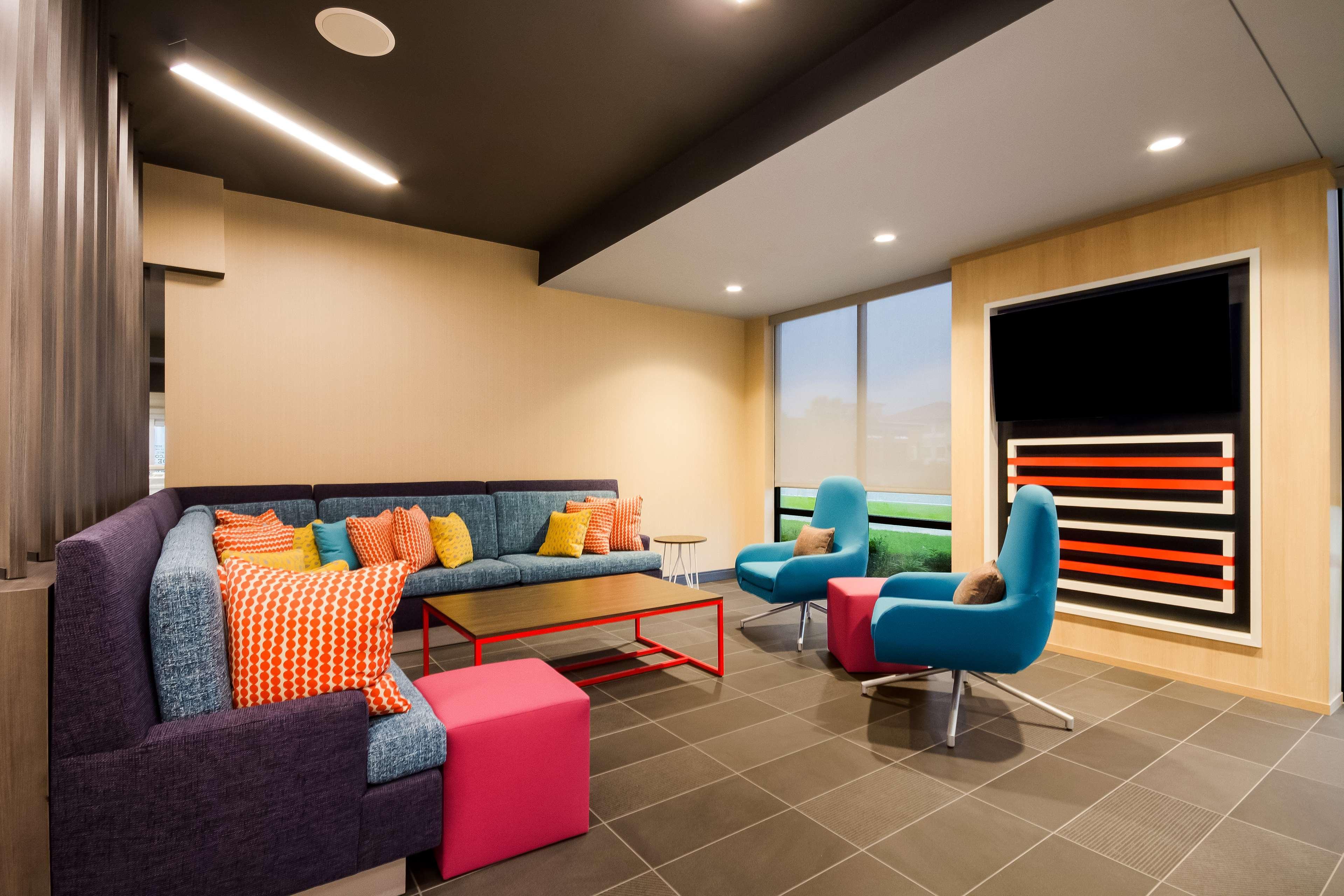 Vista Lobby Tru By Hilton Destin