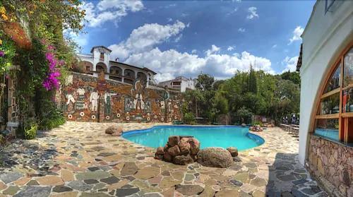 Vista Piscina Posada de la Misión Hotel Museo Jardín
